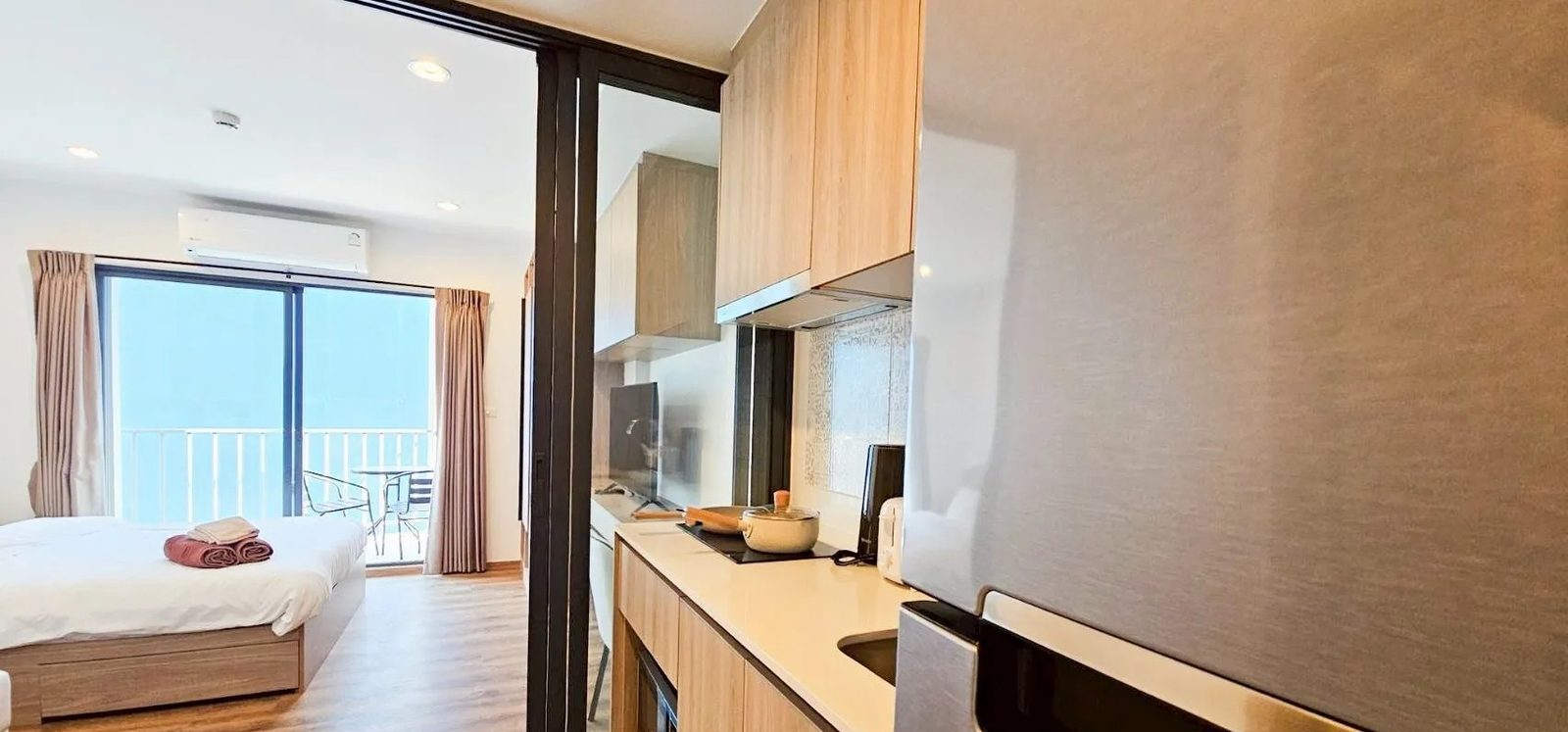 1 Bedroom Condo for rent at La Habana