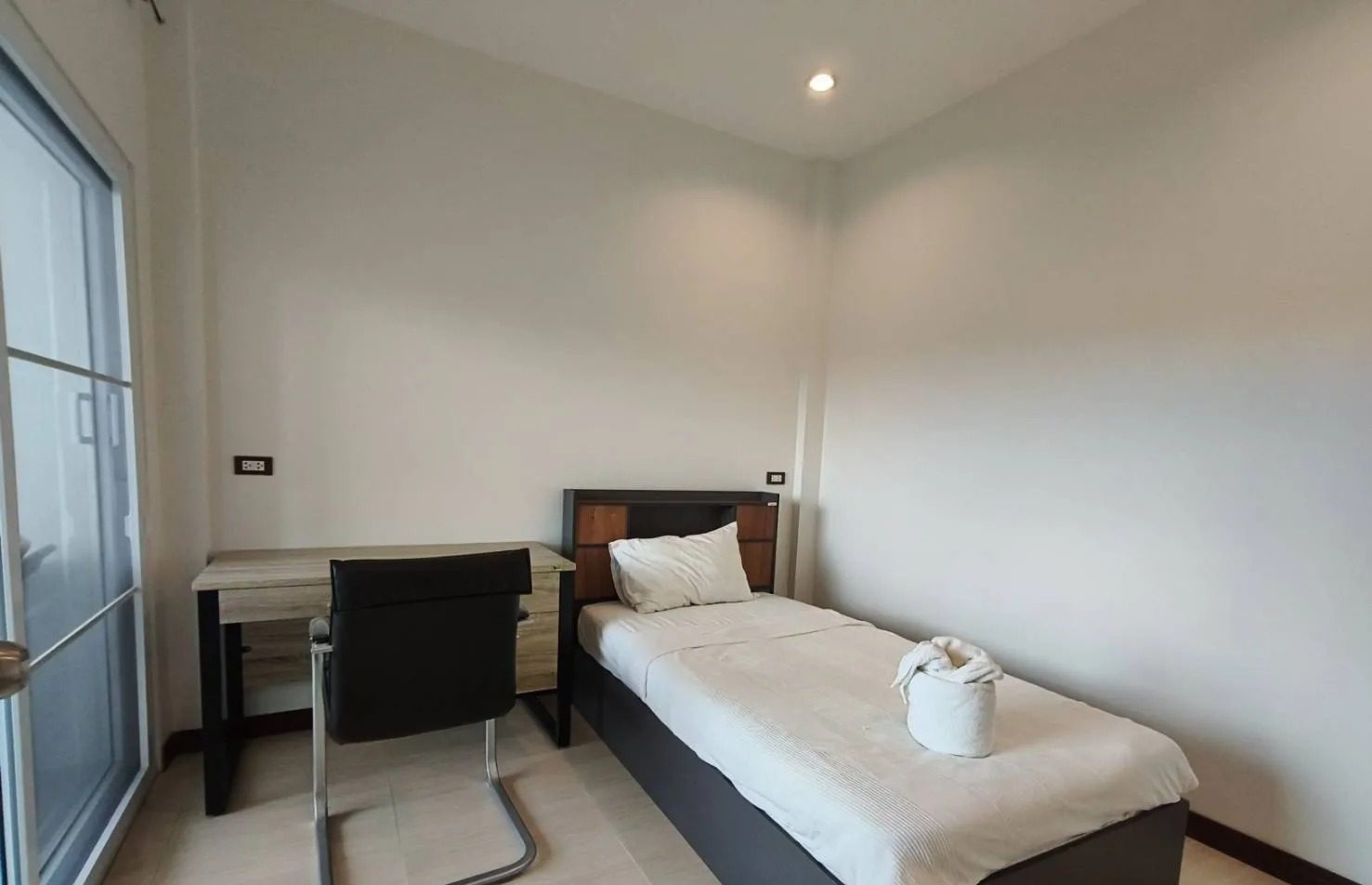 2 Bedroom Apartment for rent at New Horizon — photo 2