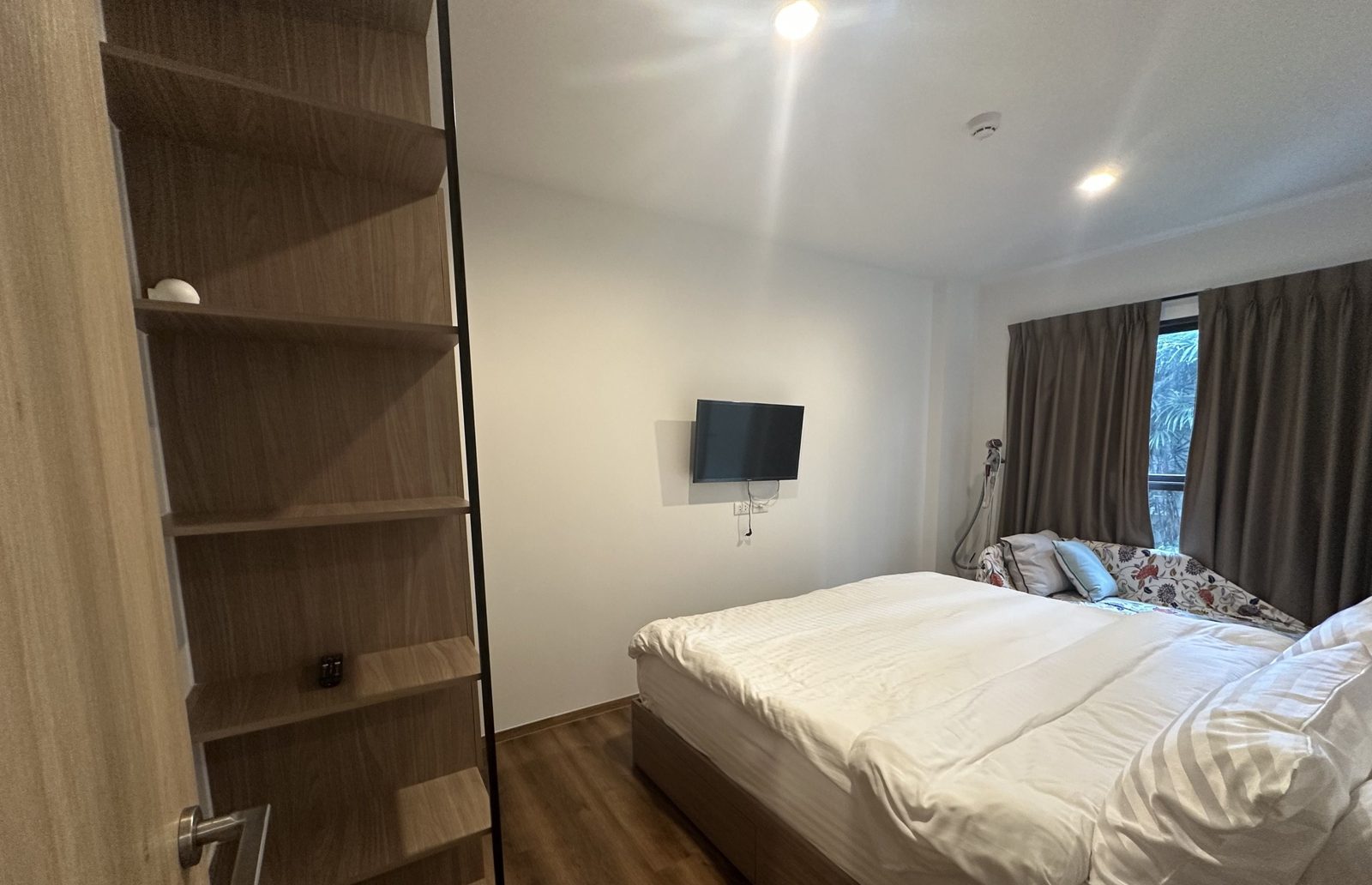 2 Bedroom Condo for rent at La Habana — photo 4