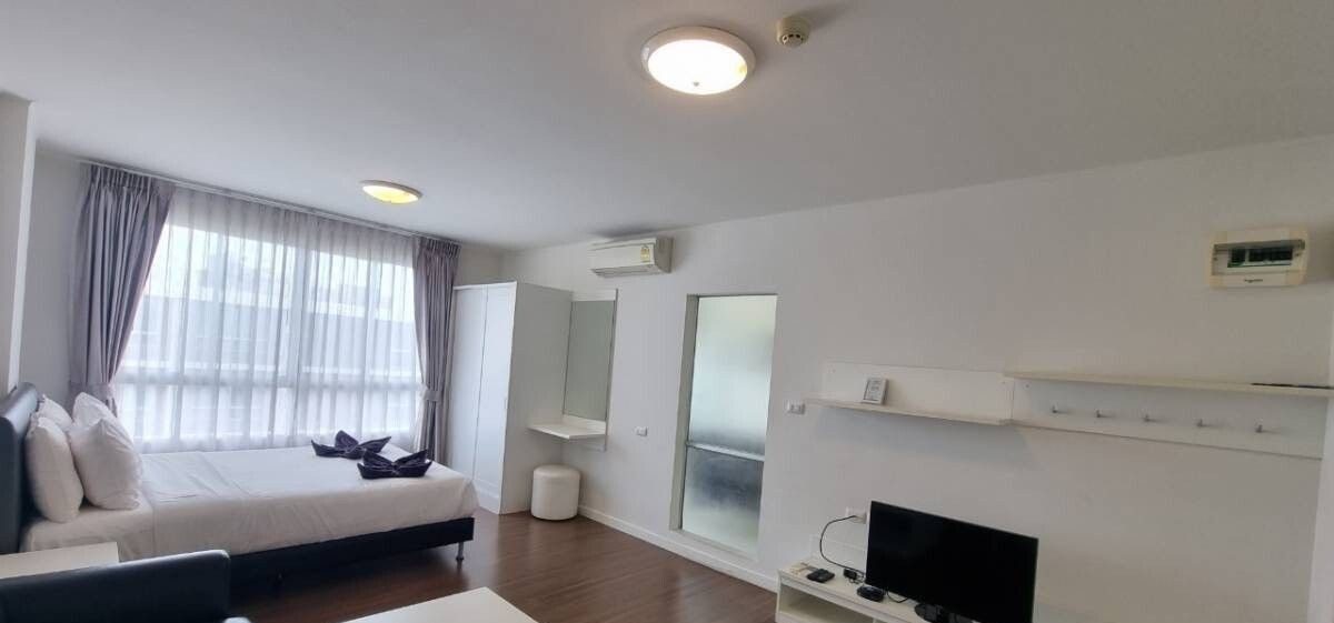 1 Bedroom Condo for rent at Baan Koo Kiang — photo 4