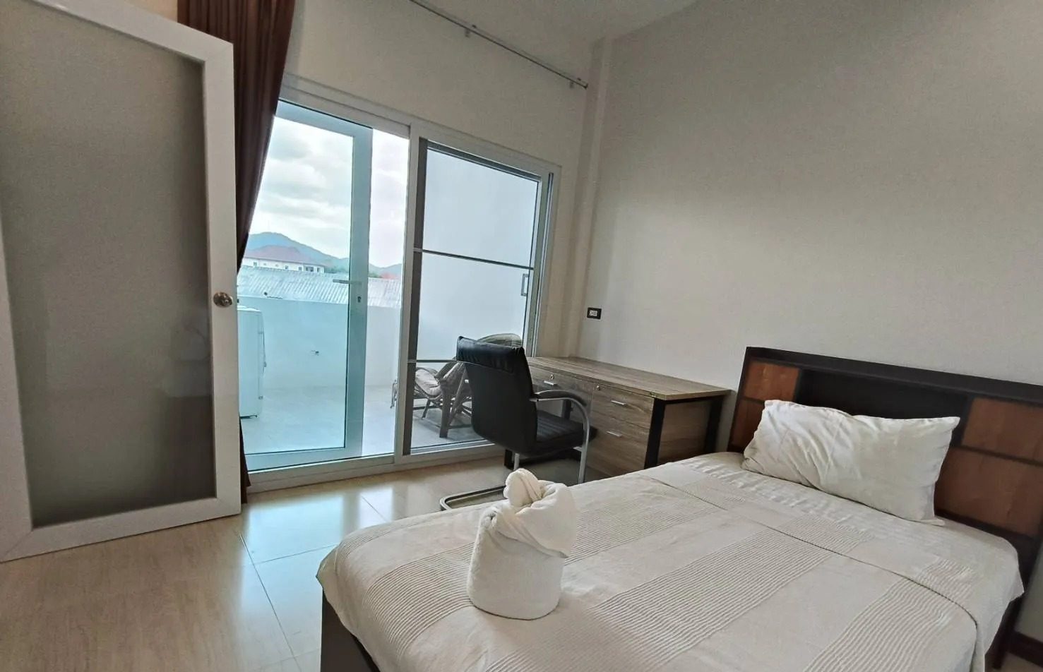 2 Bedroom Apartment for rent at New Horizon — photo 4