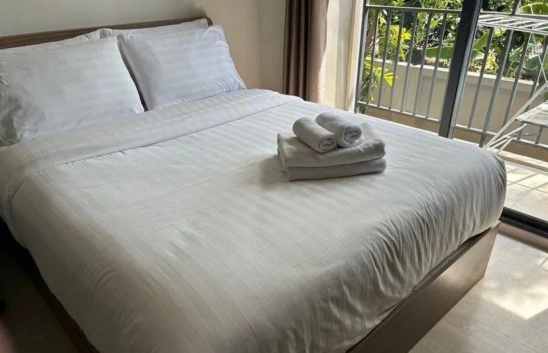 Studio Condo for rent at La Casita