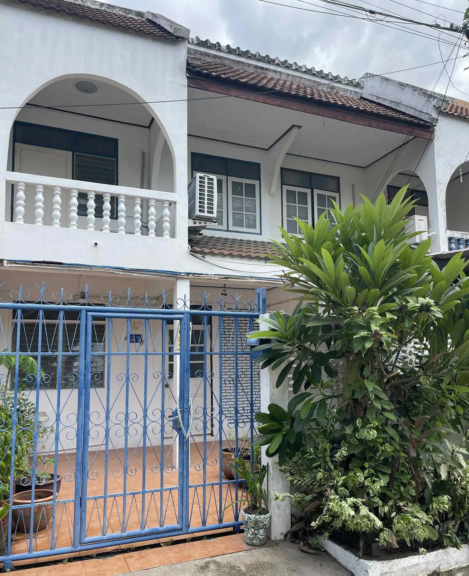 2 Bedrooms Townhouse for Rent at Takiab — photo 1