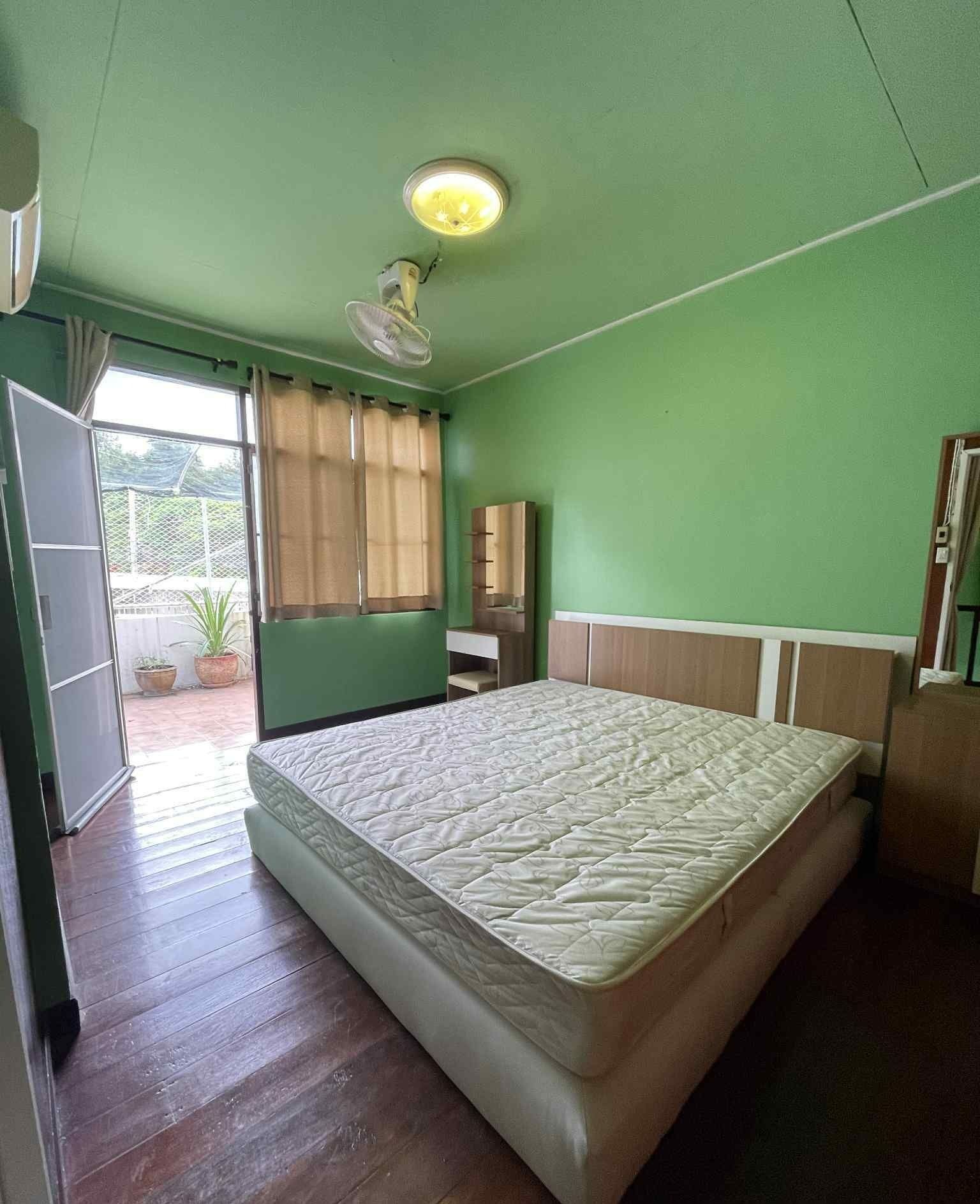 2 Bedrooms Townhouse for Rent at Takiab — photo 5