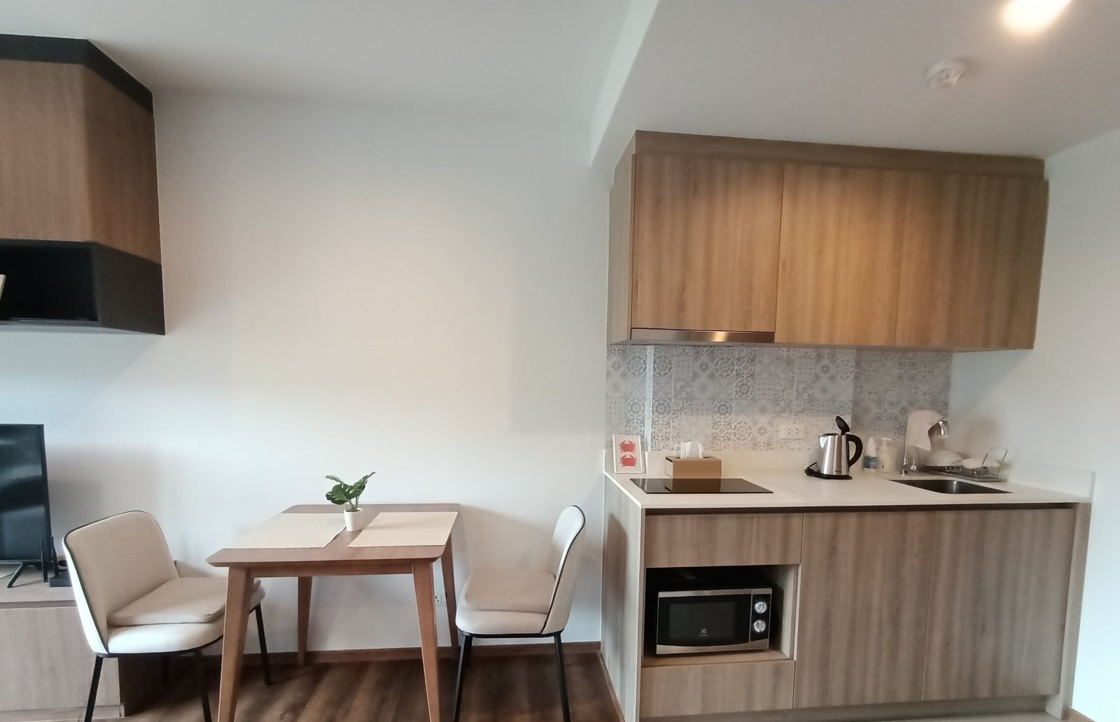 1 Bedroom Condo for rent at La Habana — photo 3