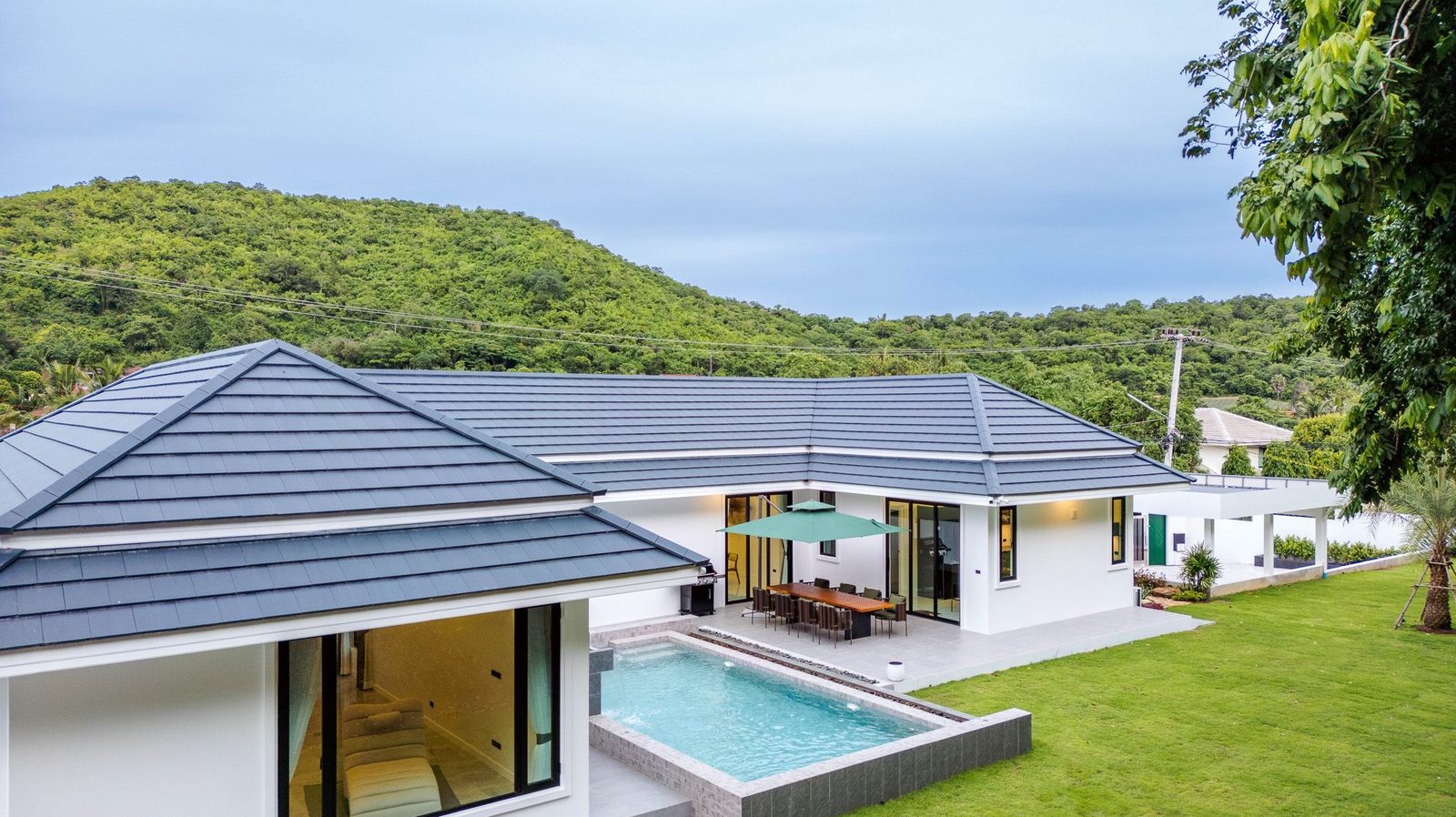 Modern 3 Bedroom Pool Villa for sale with Mountain View — photo 1