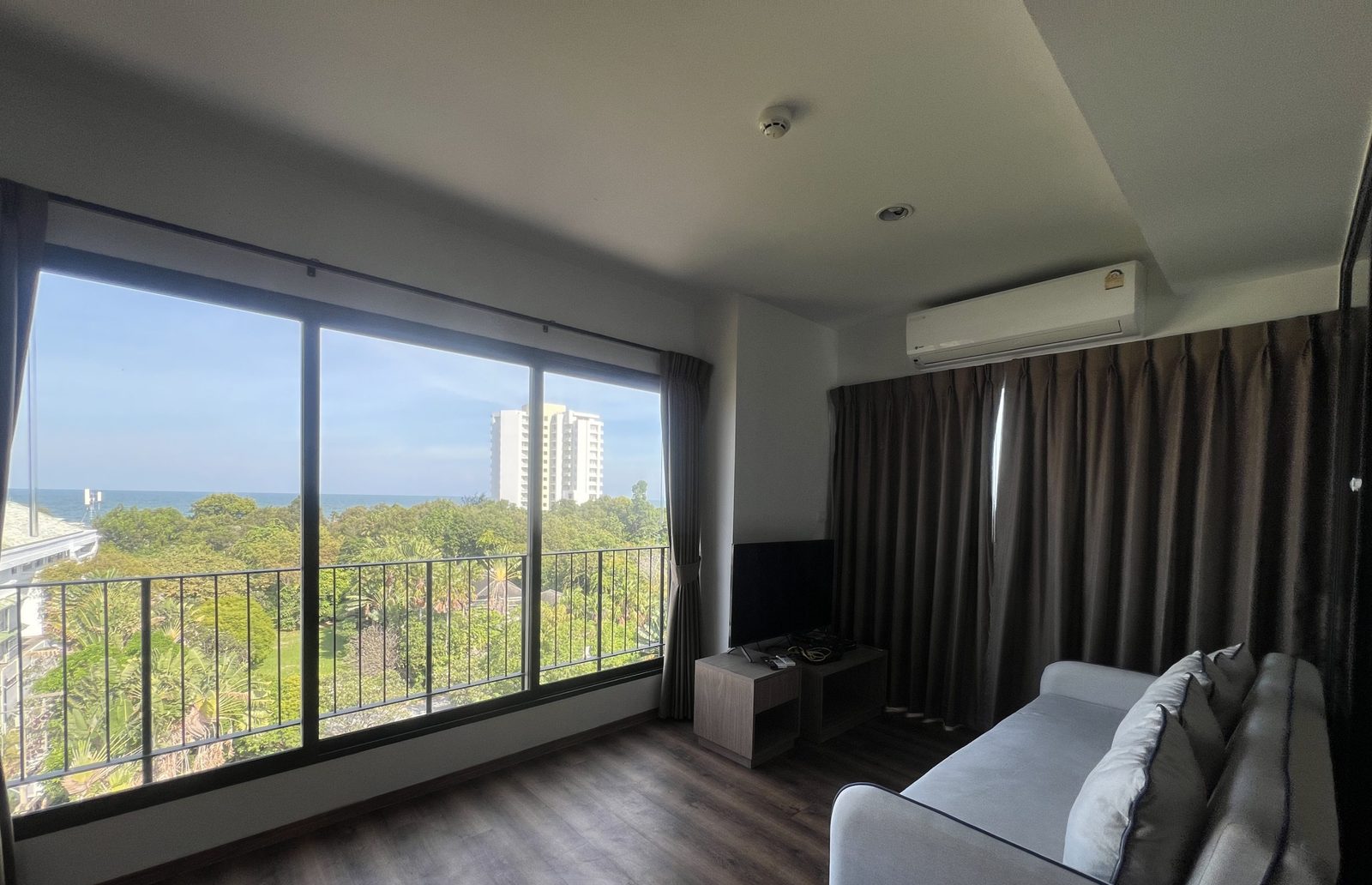2 Bedroom Condo for rent at La Habana — photo 3
