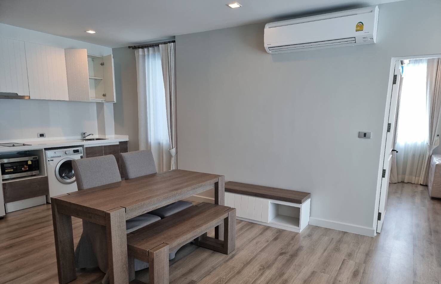 2 Bedroom Condo for rent at The Crest Santora — photo 4