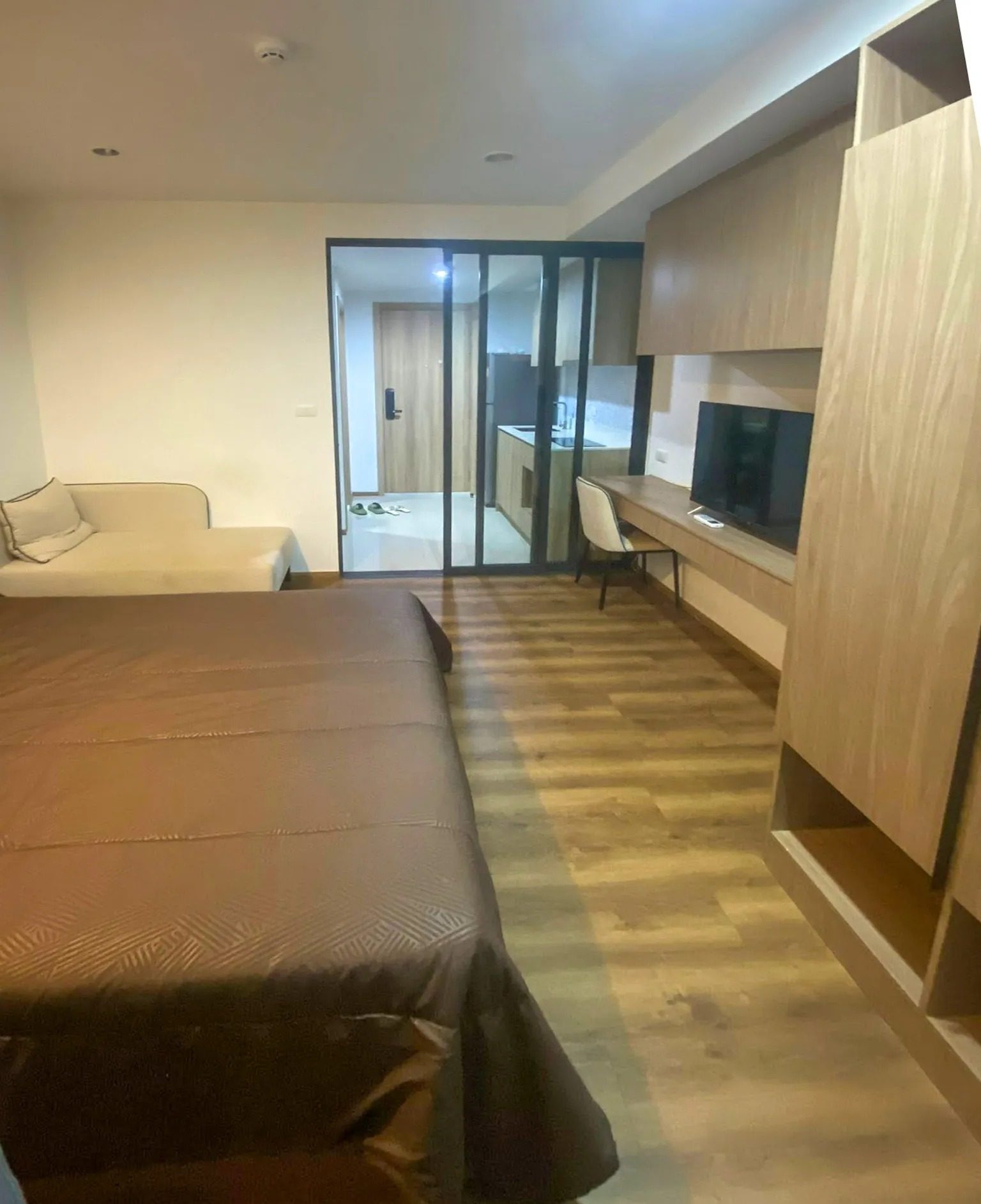 Studio Condo for rent at La Habana — photo 2