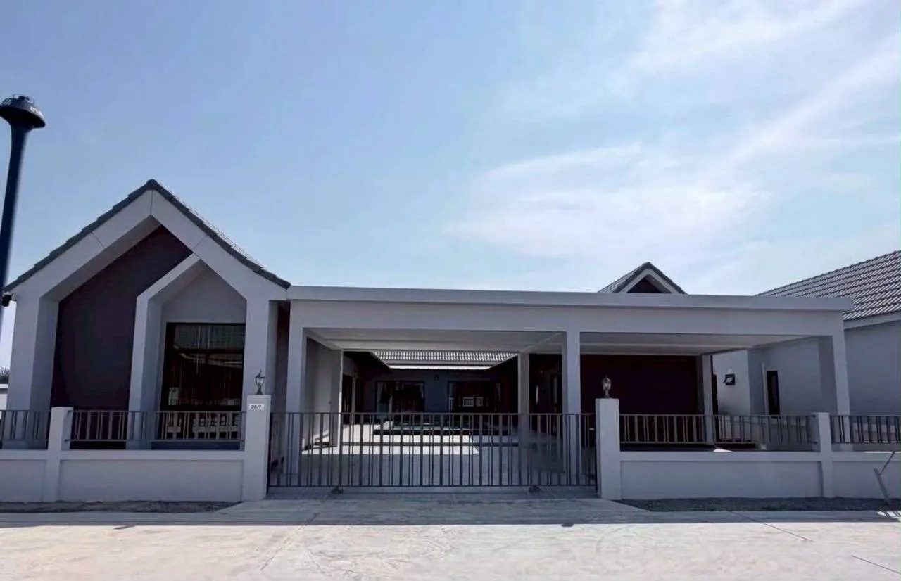 5 Bedroom Villa for rent at Arawan — photo 1