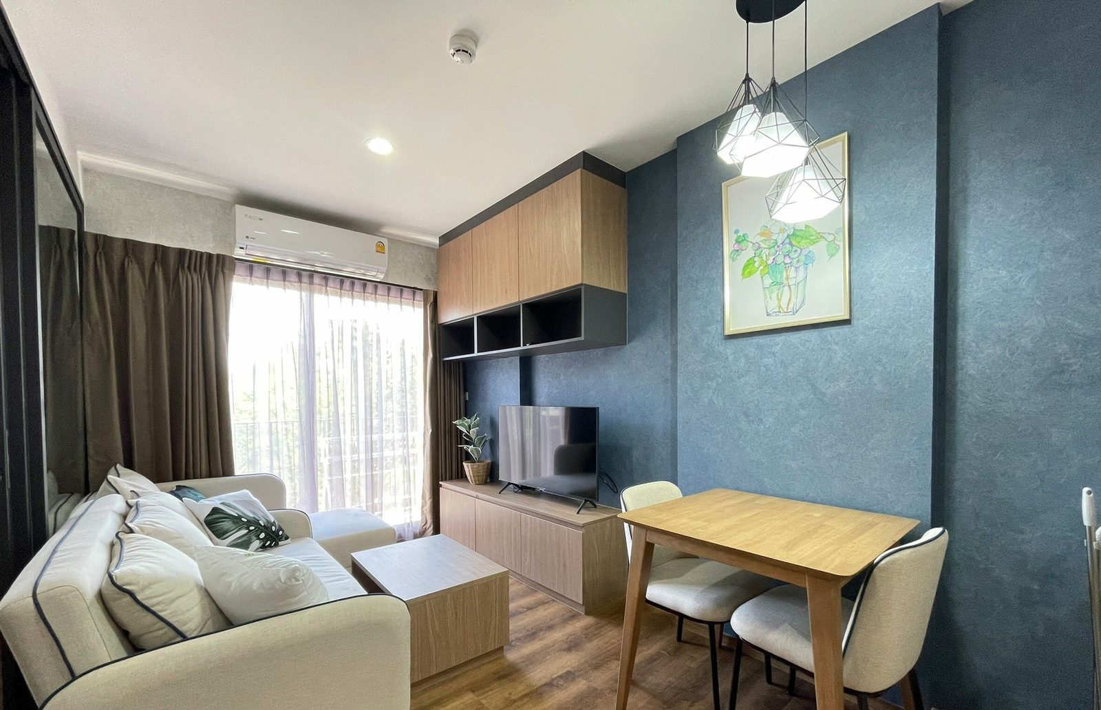 1 Bedroom Condo for rent at La Habana