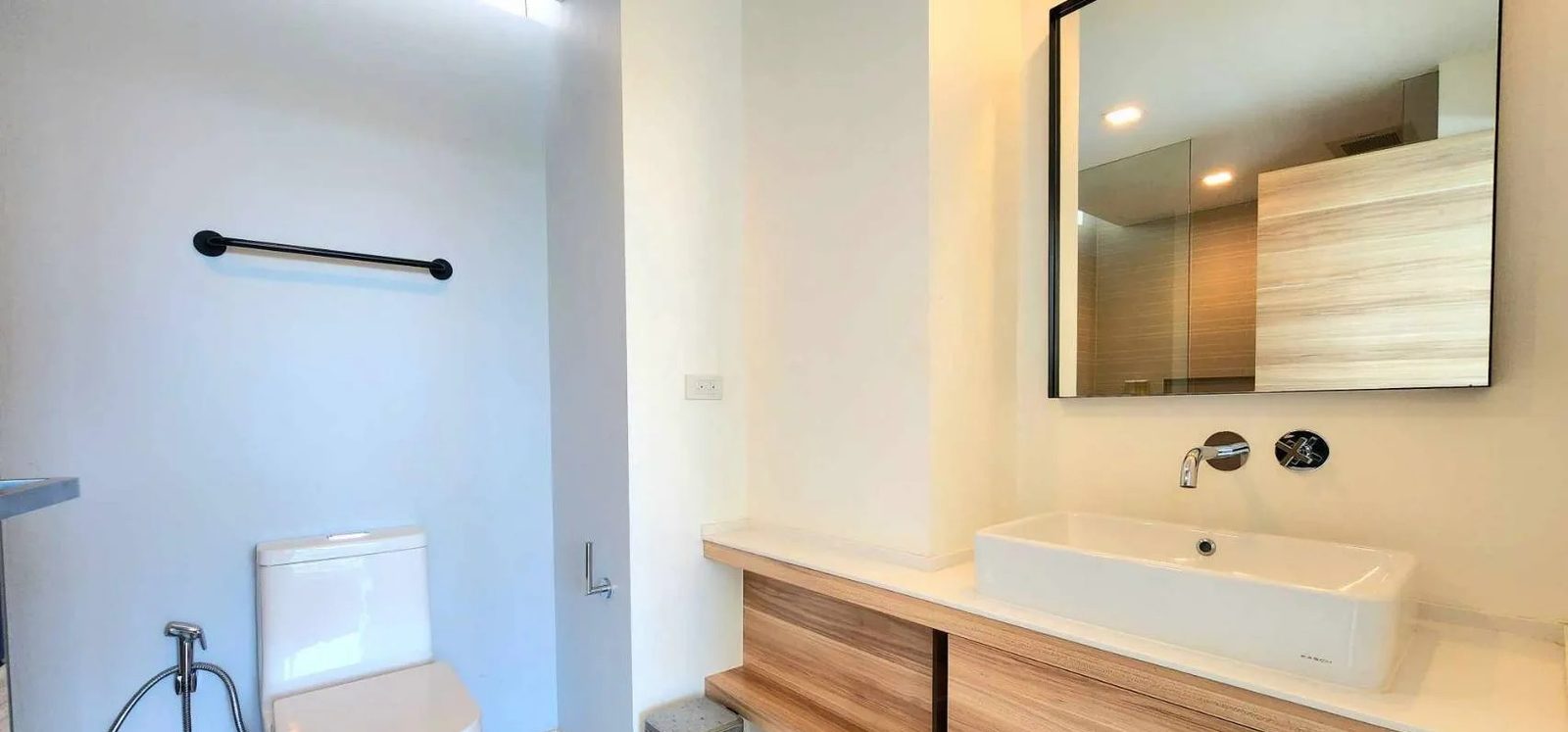2 Bedroom Condo for rent at Wan Vayla — photo 2