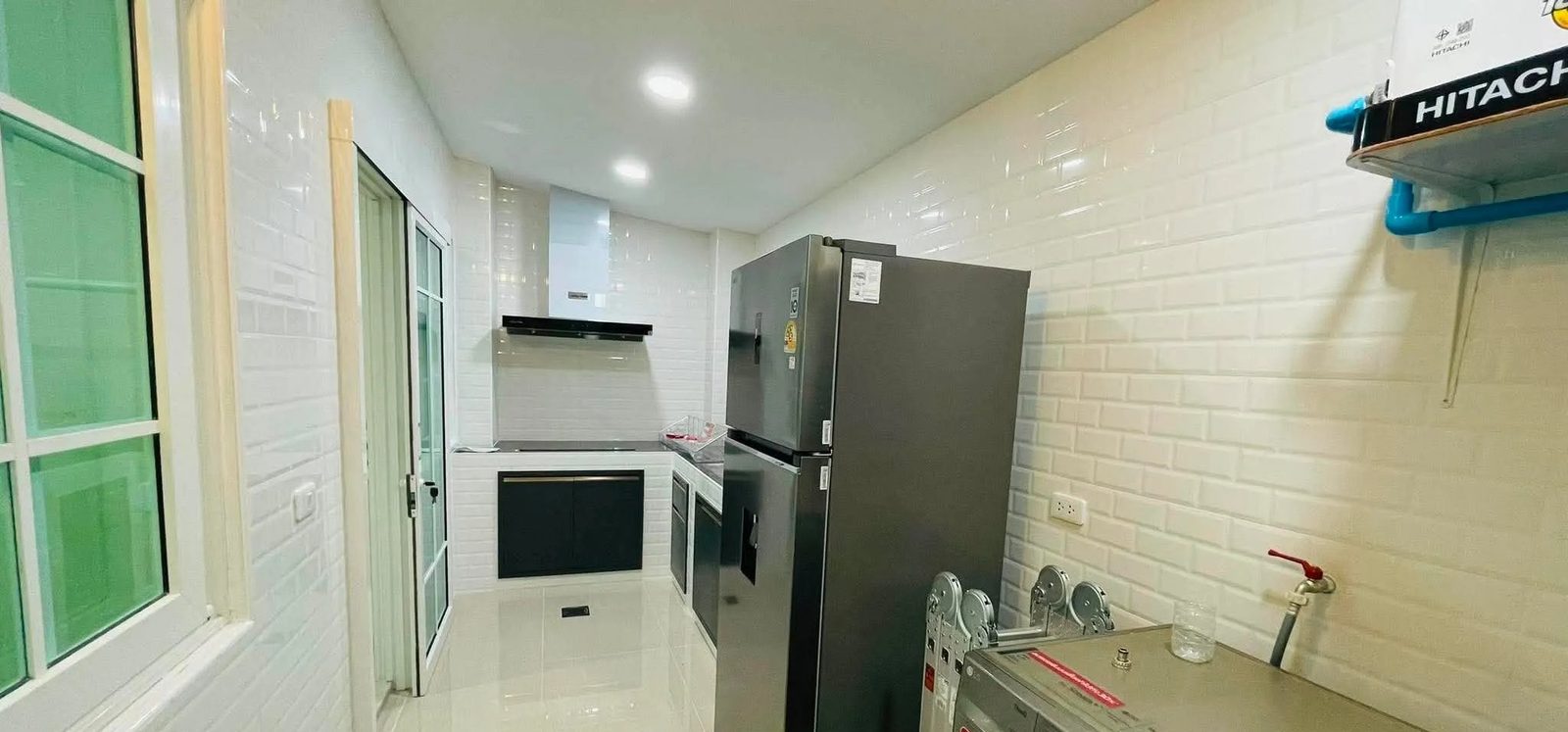 4 Bedroom Townhouse for rent at Golden Town Ratchaphruek-Rama 5 — photo 4