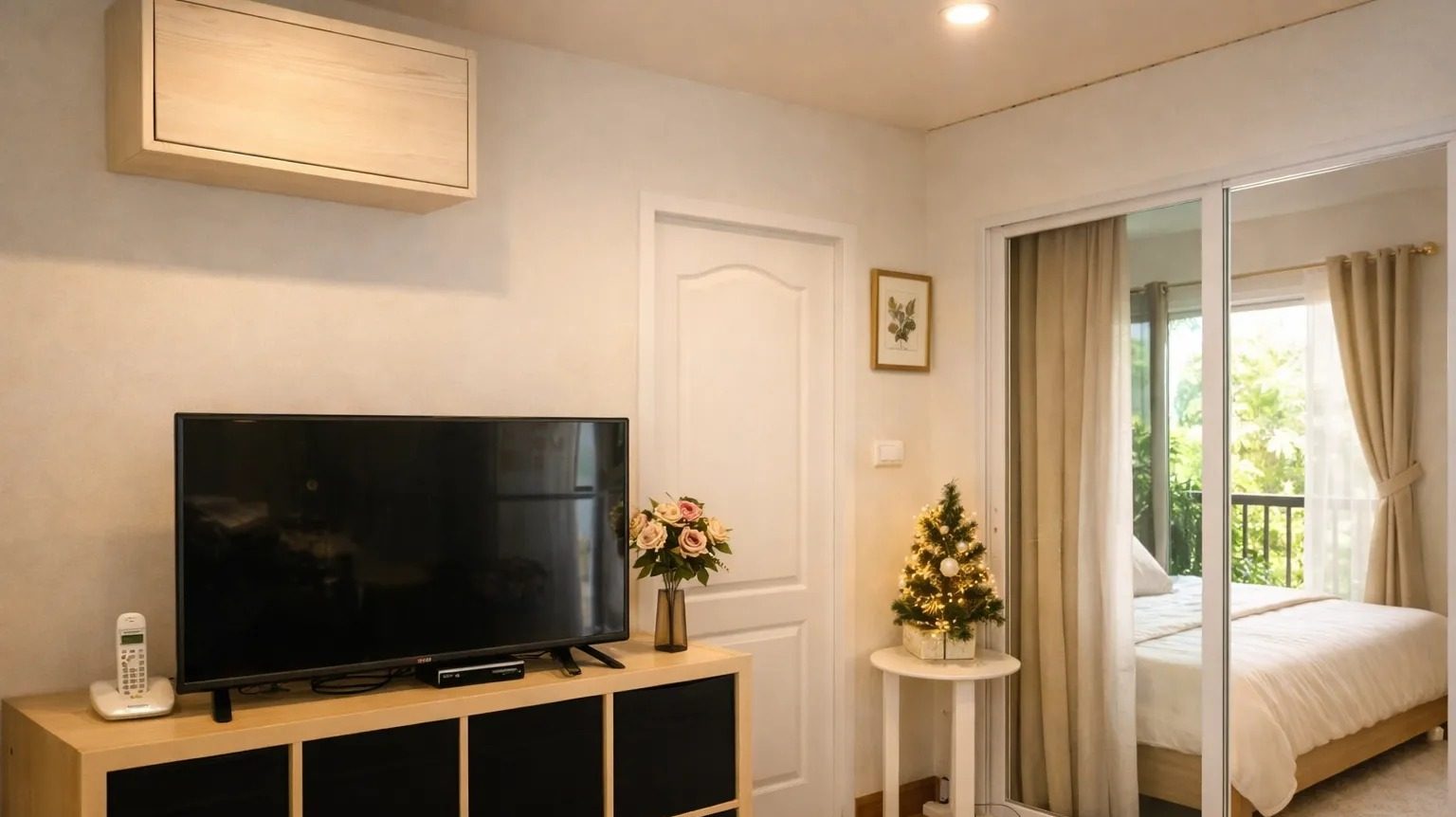 1 Bedroom Condo for rent at The Paint Ngamwongwan 22 — photo 3
