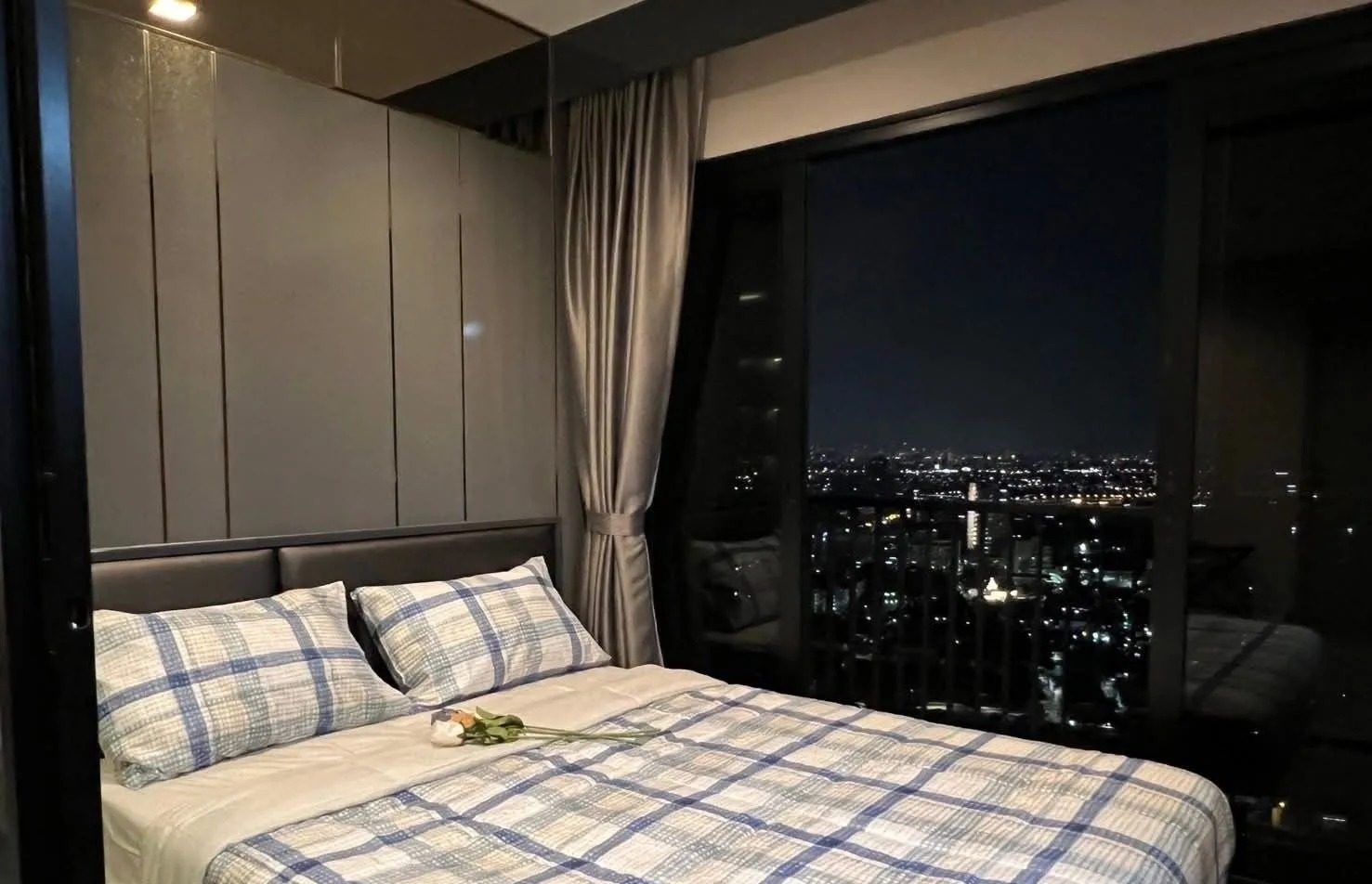1 Bedroom Condo for rent at The Politan Rive — photo 4