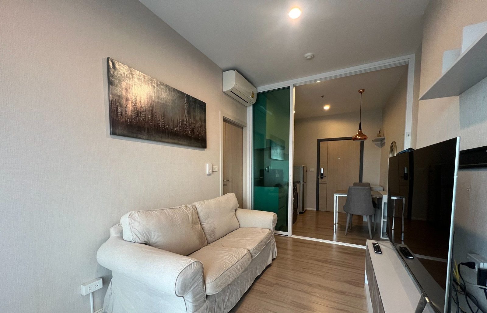 1 Bedroom Condo for rent at Amber By Eastern Star — photo 2