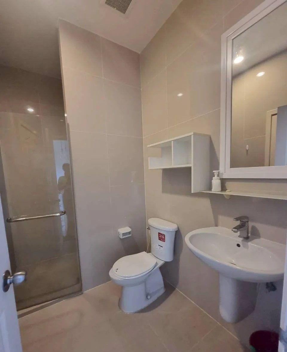 1 Bedroom Condo for rent at Manor Sanambinnam — photo 5