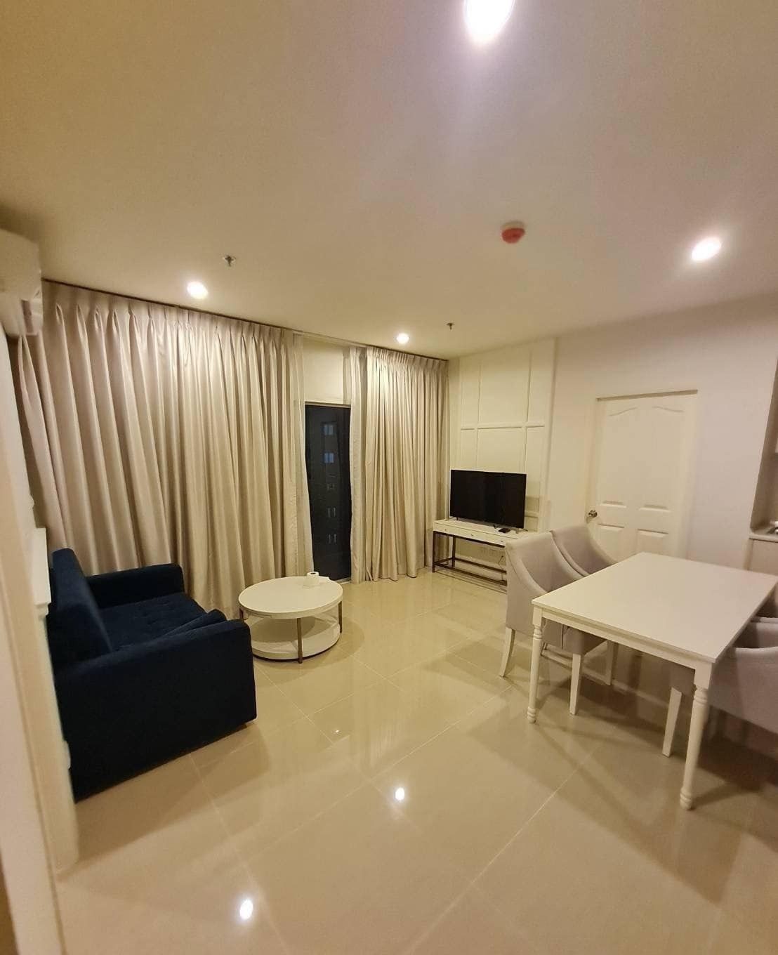 2 Bedroom Condo for rent at Manor Sanambinnam — photo 2
