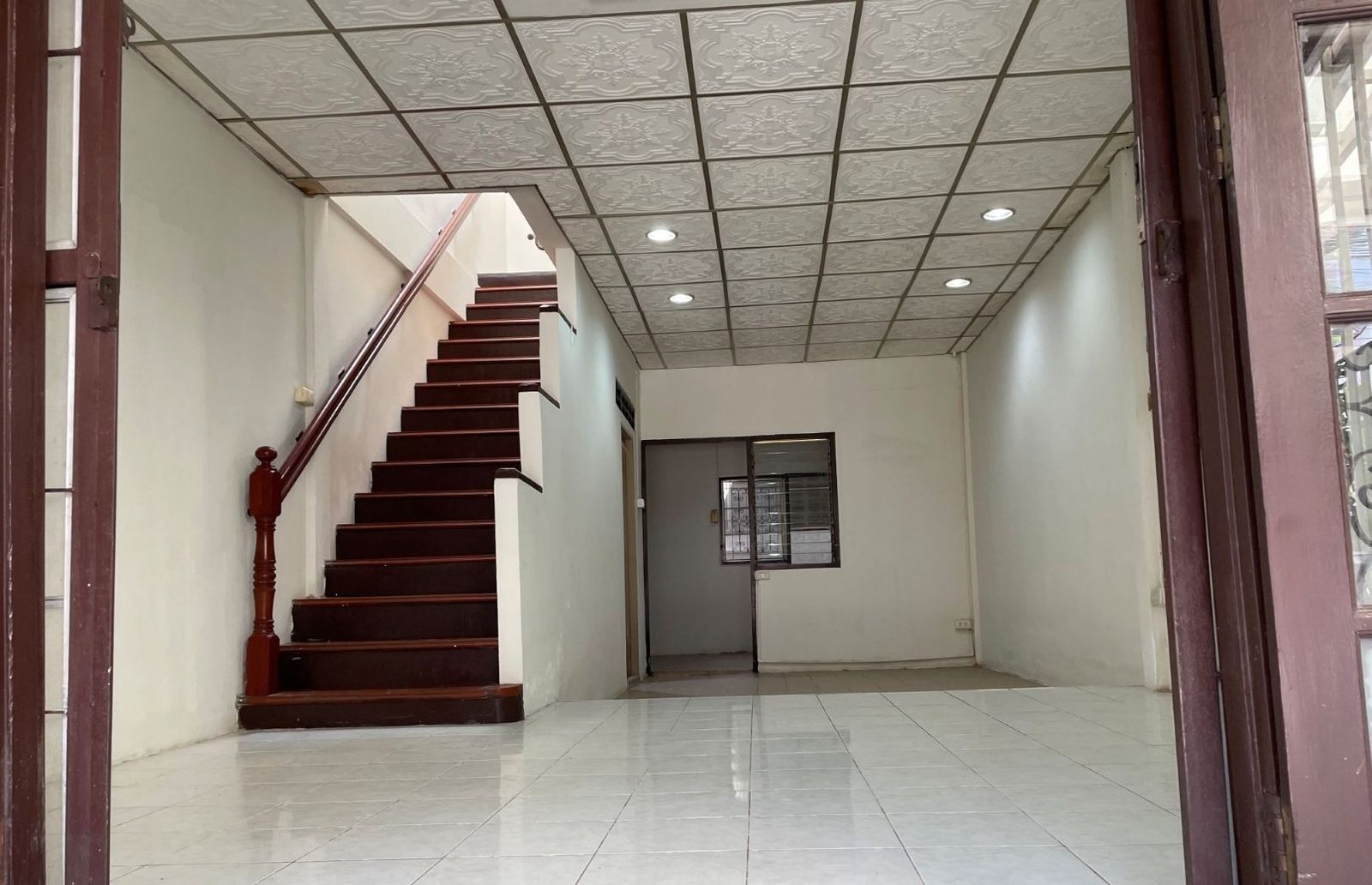 Townhouse for Rent in Rattanathibet — photo 3