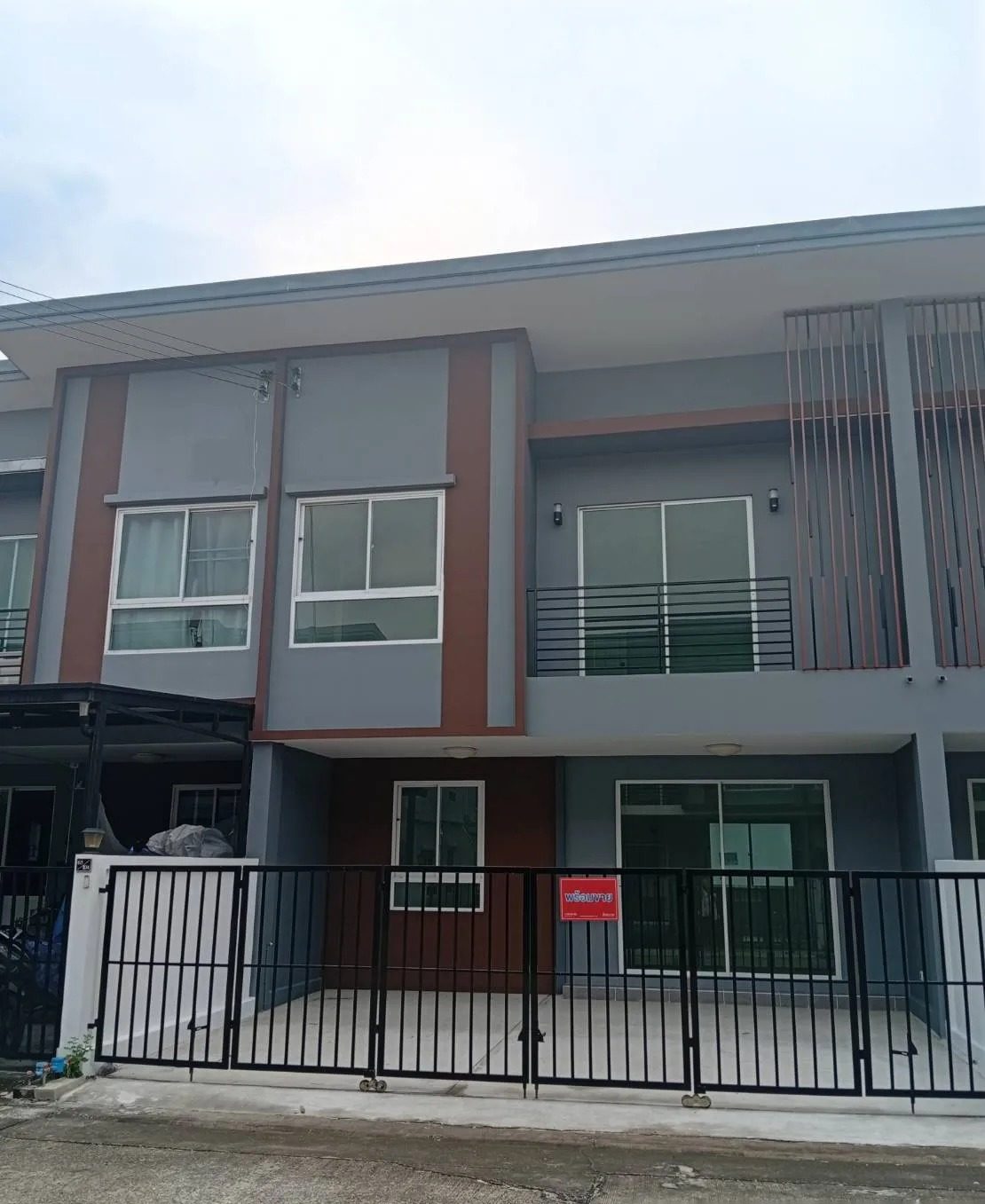 3 Bedroom Townhouse for rent at The Rich Ville Ratchaphruek - Rattanathibet — photo 1