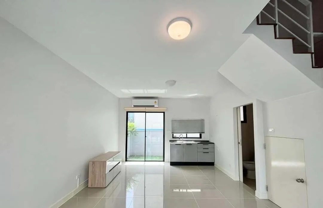 3 Bedroom Townhouse for rent at Baan Klang Muang Ratchaphruek-Rama 5 — photo 4