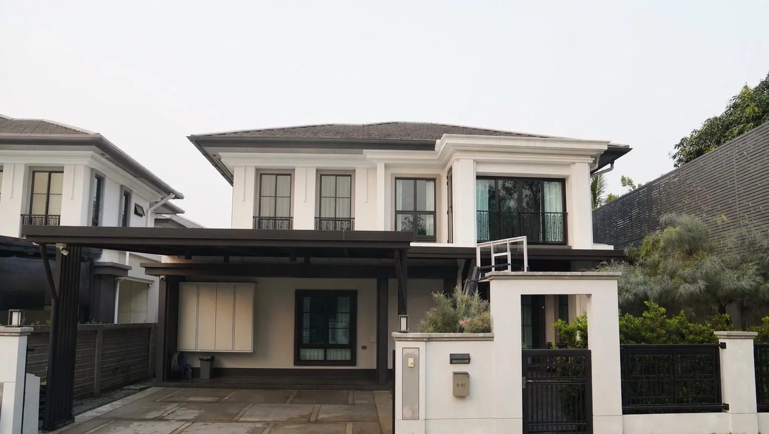 4 Bedroom House for rent at Setthasiri Rama 5 — photo 1