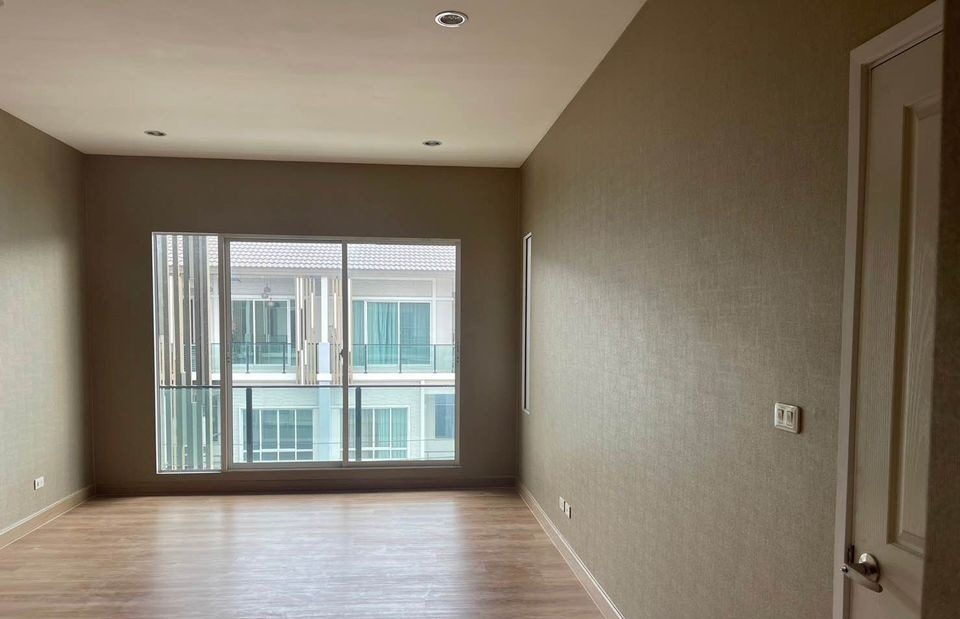 3 Bedroom Townhouse for rent at The Plant Citi Chaeng-Wattana — photo 1