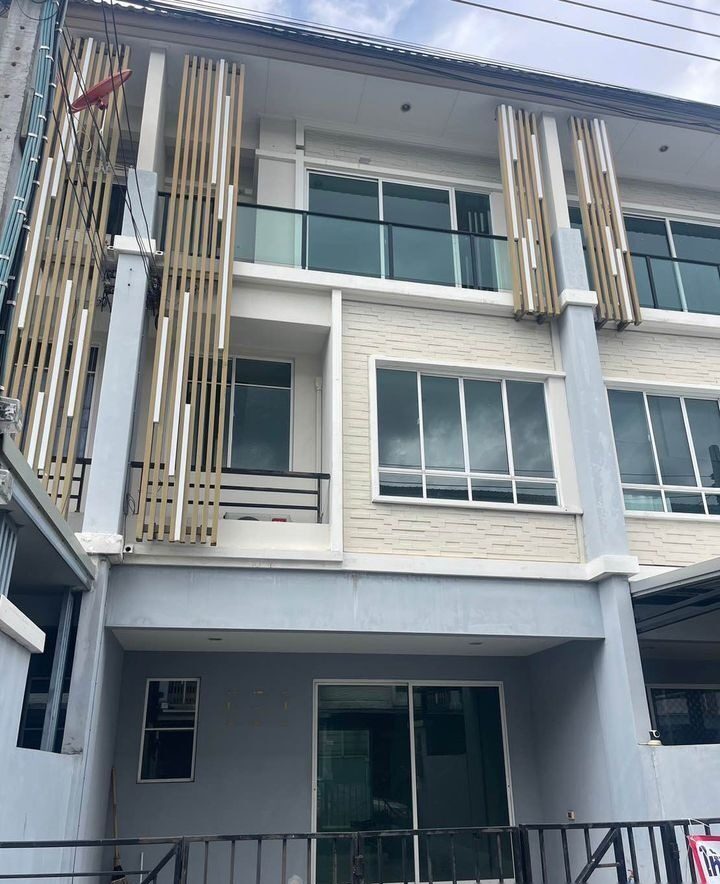 3 Bedroom Townhouse for rent at The Plant Citi Chaeng-Wattana — photo 2