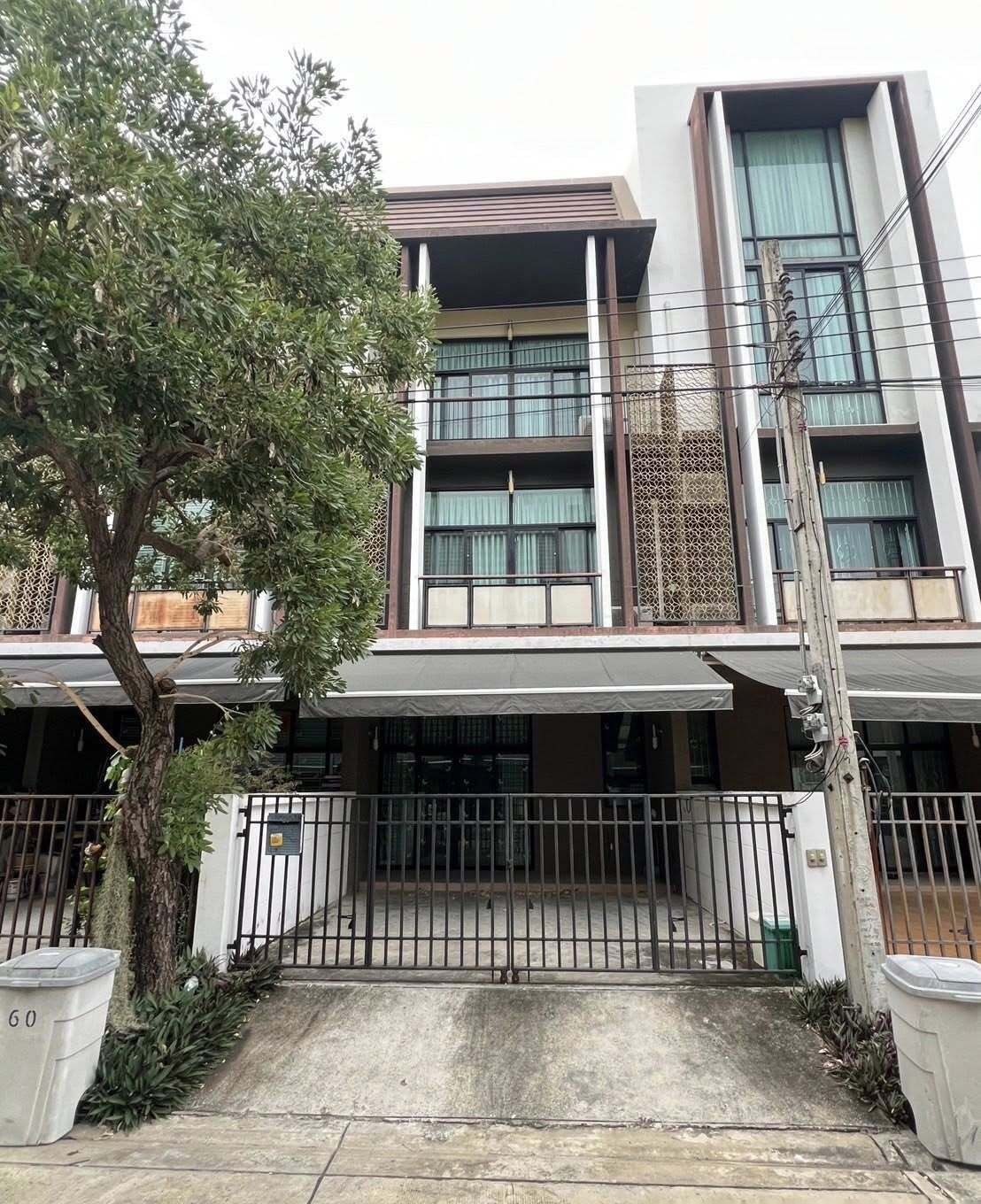 3 Bedroom Townhouse for rent at Flora Wongsawang — photo 5