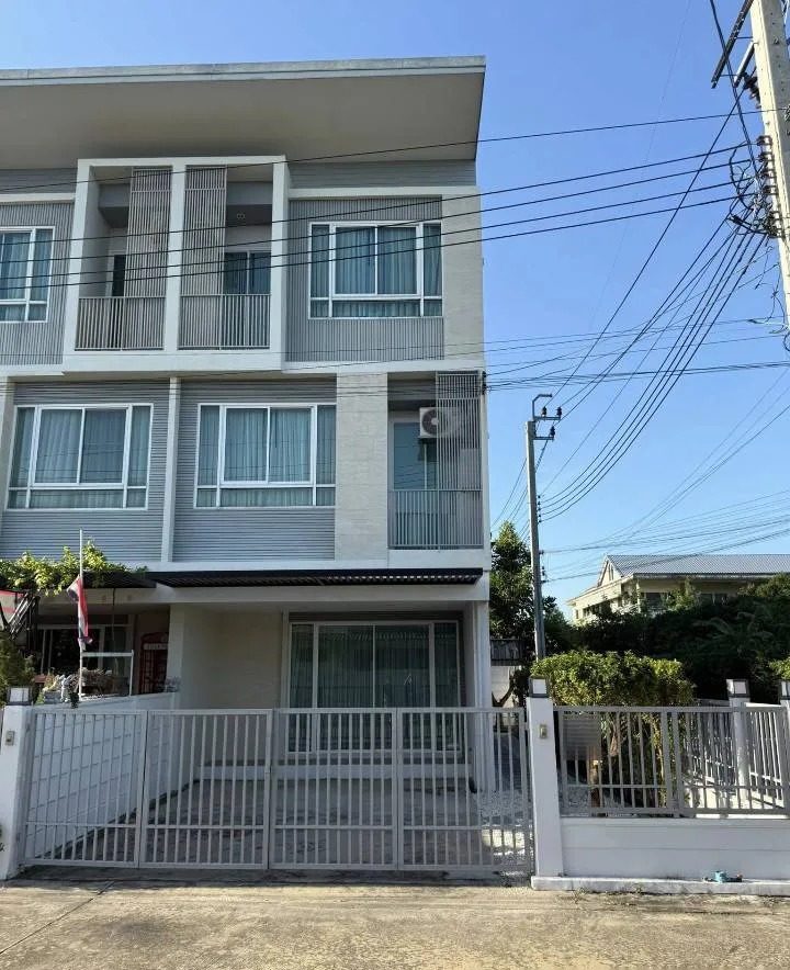 4 Bedroom Townhouse for rent at Anna Townhome (Tiwanon - Chaengwattana) — photo 2