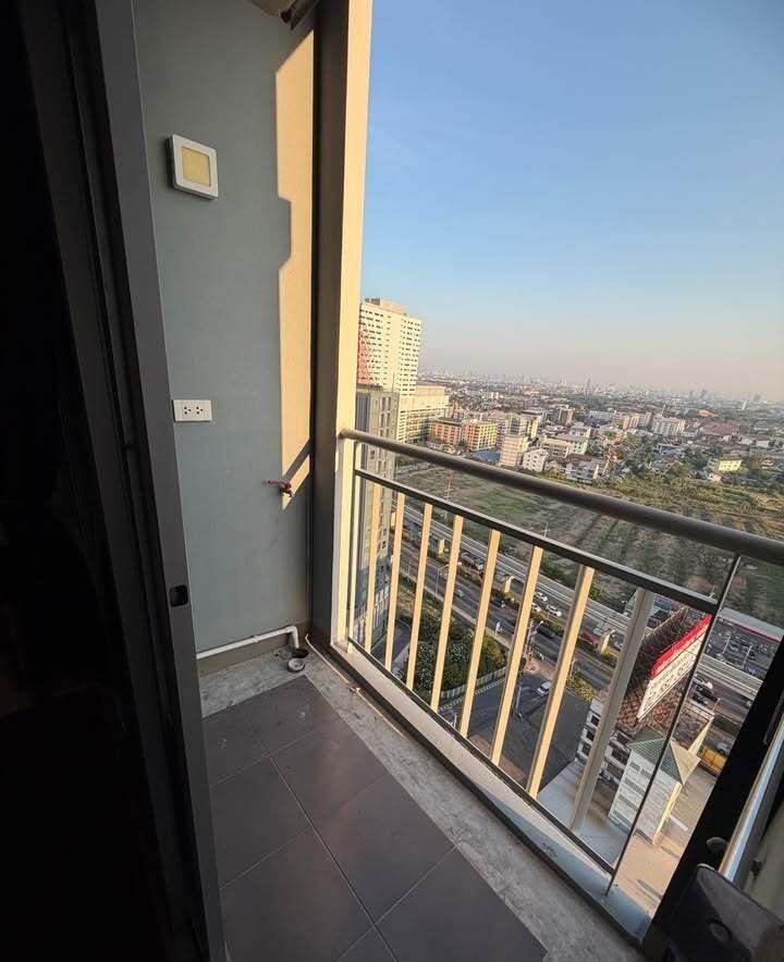 Studio Condo for rent at Lumpini Place Chaengwatthana Pakkret Station — photo 2
