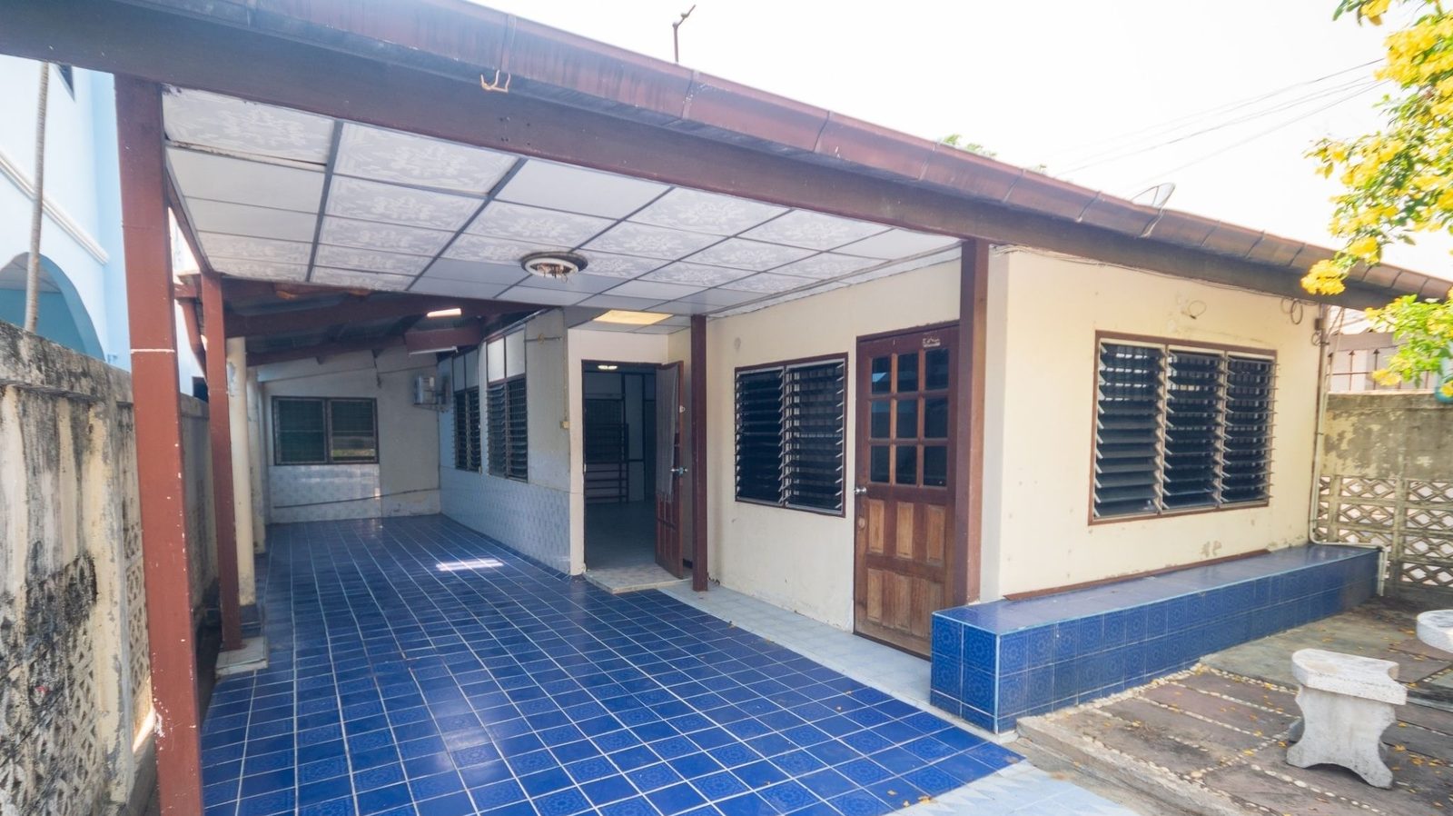2 Bedroom House for rent at Prachaniwet 3 — photo 4