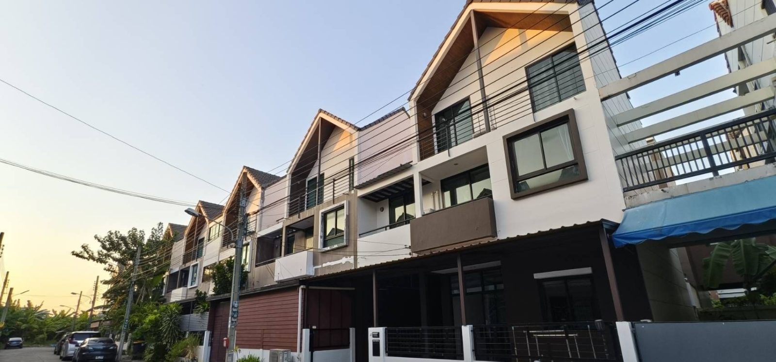 3 Bedroom Townhouse for rent at Baan Lookgolft Premium — photo 3