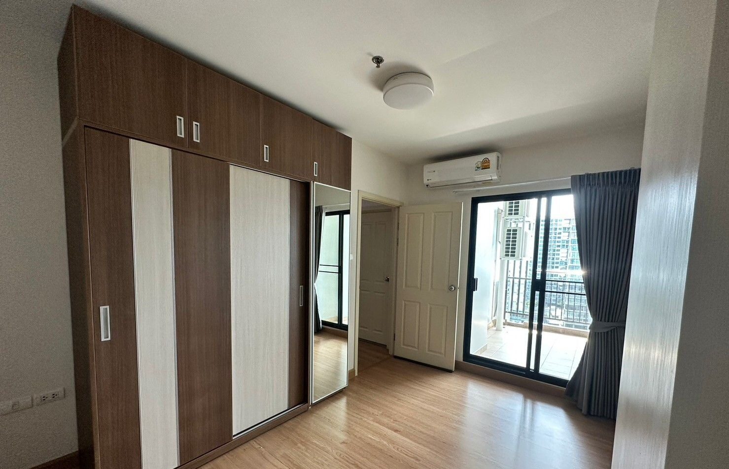 Studio Condo for rent at Supalai Loft Chaeng Wattana — photo 5