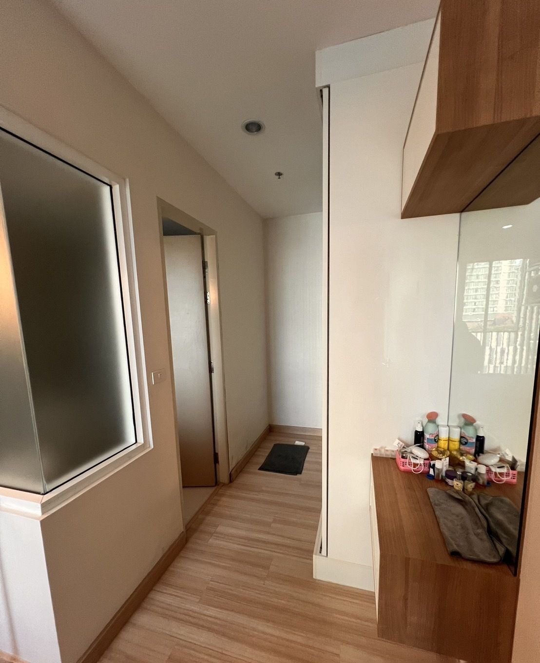 1 Bedroom Condo for rent at The Hotel Serviced Condo — photo 4