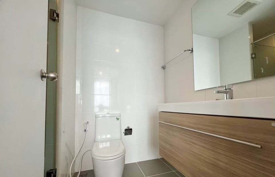 1 Bedroom Condo for rent at Metro Luxe Riverfront Rattanathibet — photo 3