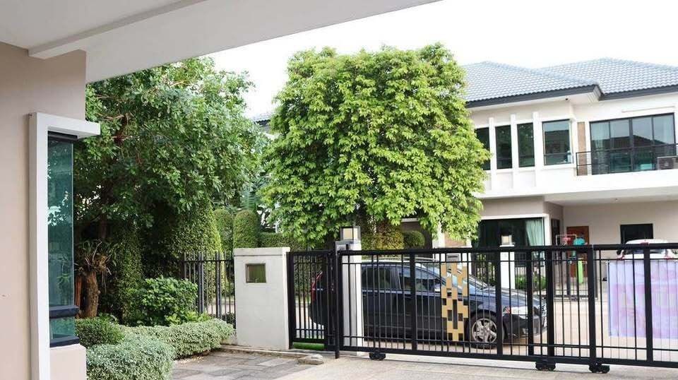 4 Bedroom House for rent at Grand Bangkok Boulevard Ratchapruek – Rattanathibet — photo 2