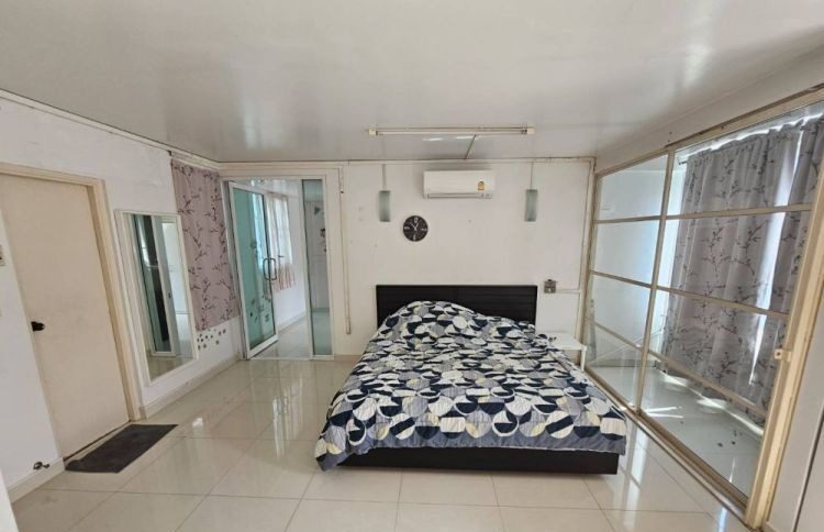 3 Bedroom Townhouse for rent at Mueang Thong Thani 1 — photo 1