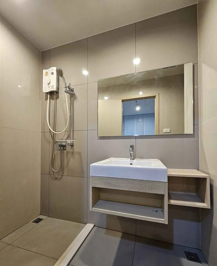 Studio Condo for rent at Nue Noble Ngamwongwan — photo 4