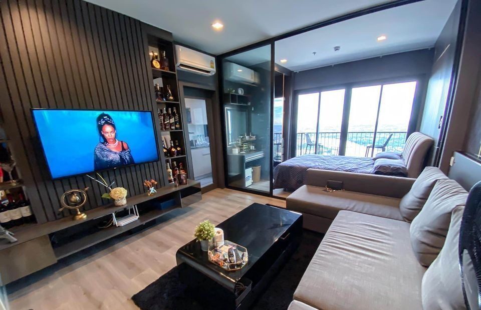 1 Bedroom Condo for rent at The Politan Rive — photo 1