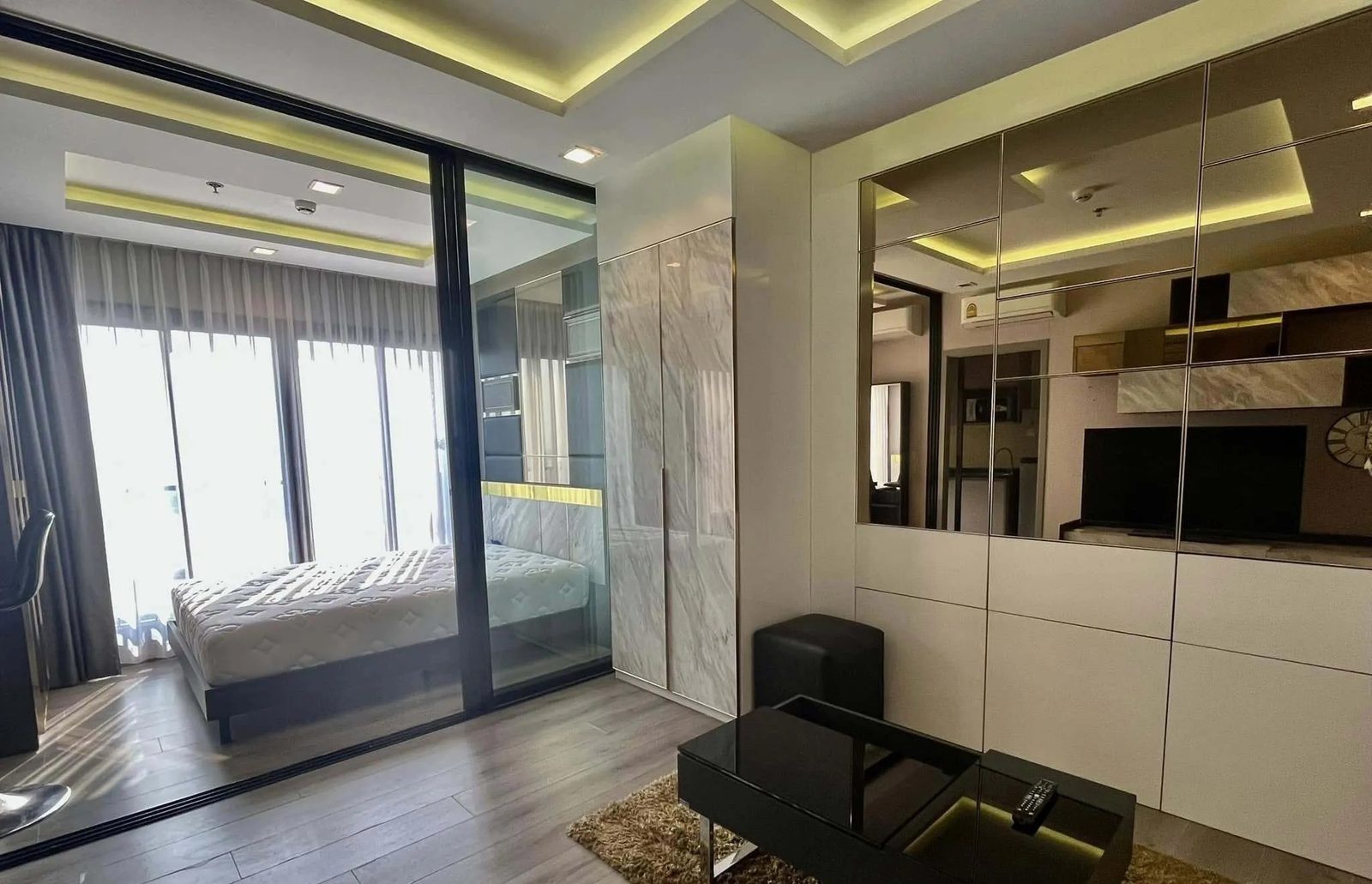 1 Bedroom Condo for rent at The Politan Rive — photo 3