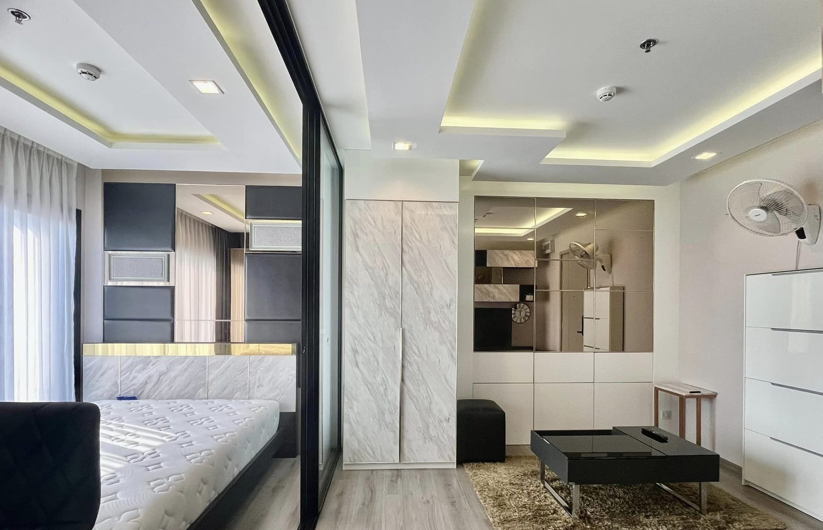 1 Bedroom Condo for rent at The Politan Rive — photo 3