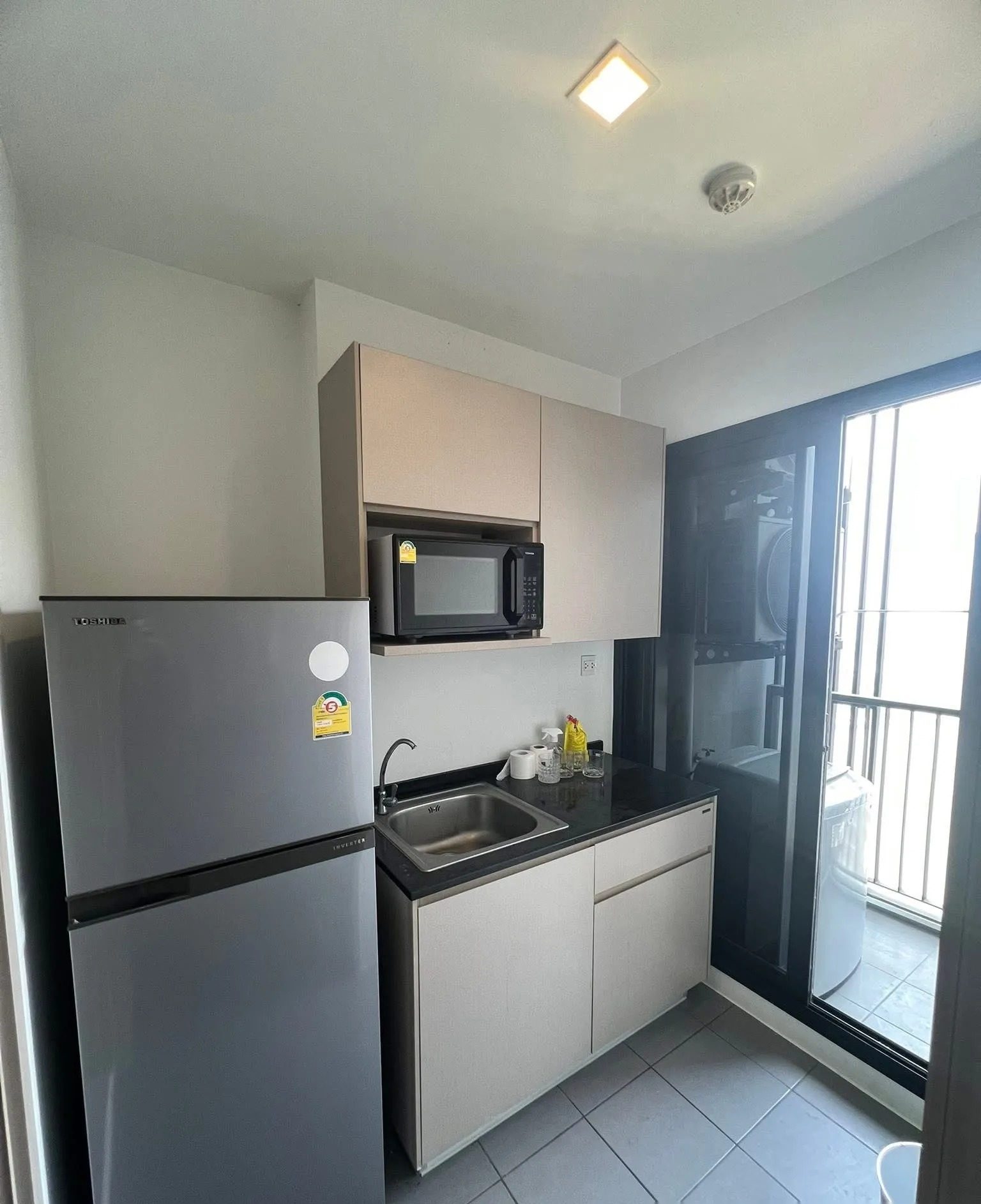 1 Bedroom Condo for rent at The Politan Rive — photo 4
