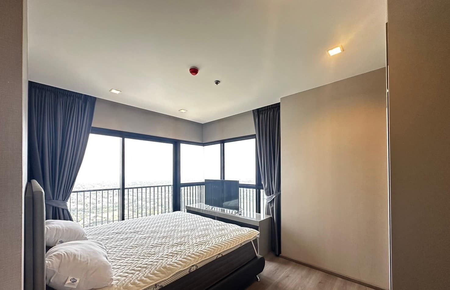 2 Bedroom Condo for rent at The Politan Rive — photo 2