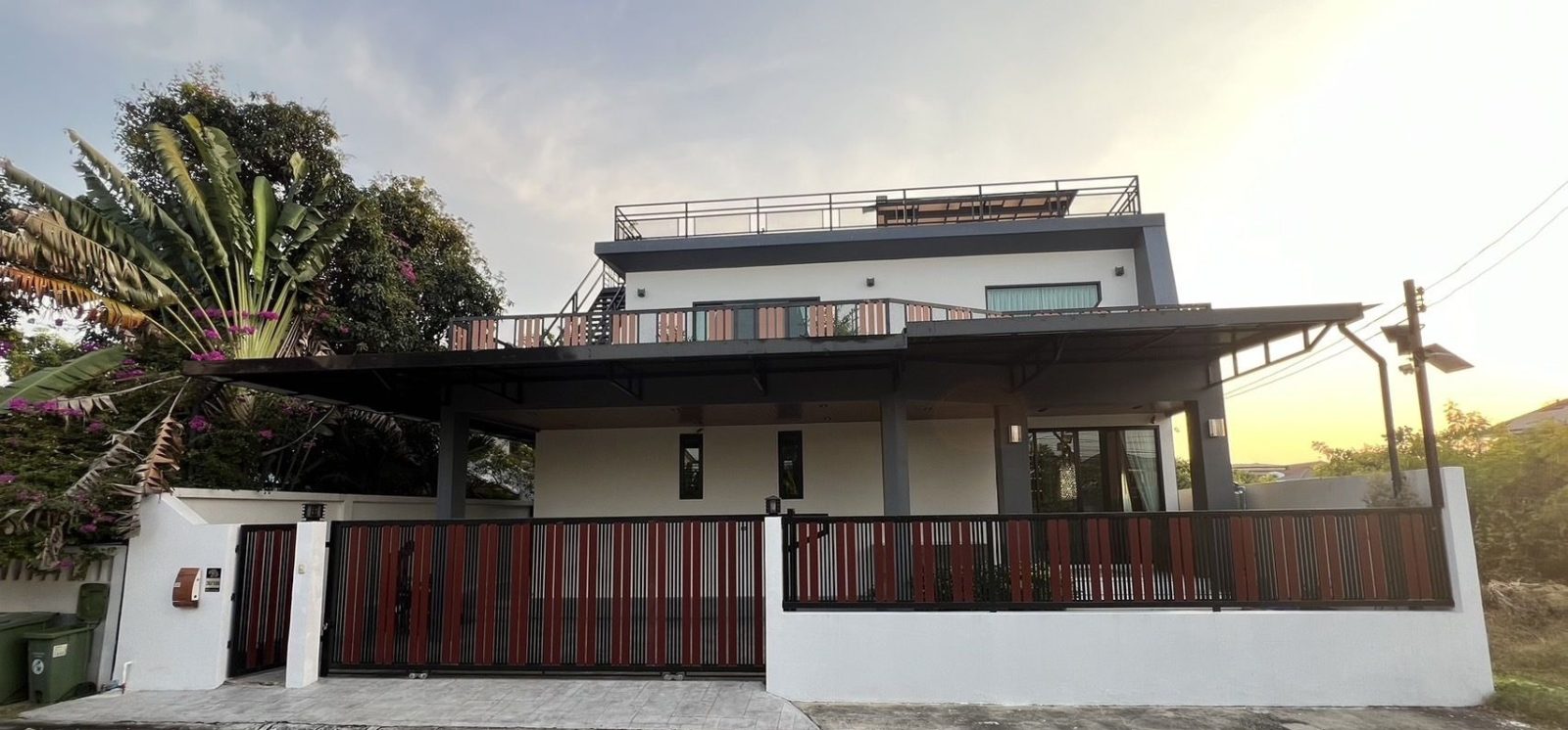 Modern 3-storey detached house for sale with Build in+ Furniture — photo 2