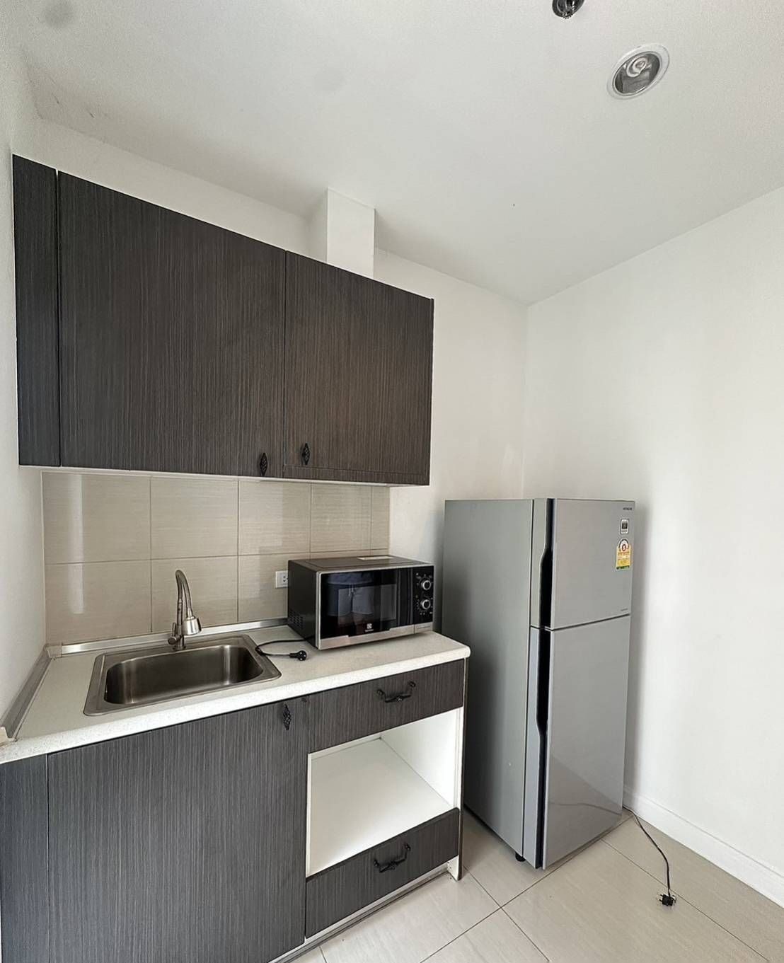 1 Bedroom Condo for rent at Manor Sanambinnam — photo 2