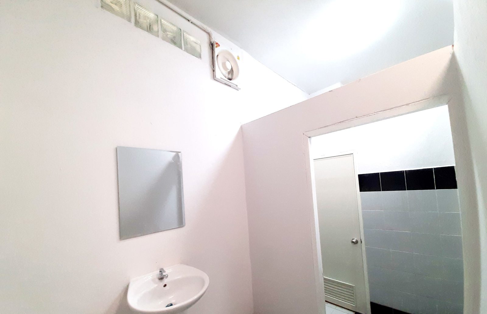 Studio Condo for rent at T.K Mansion — photo 5
