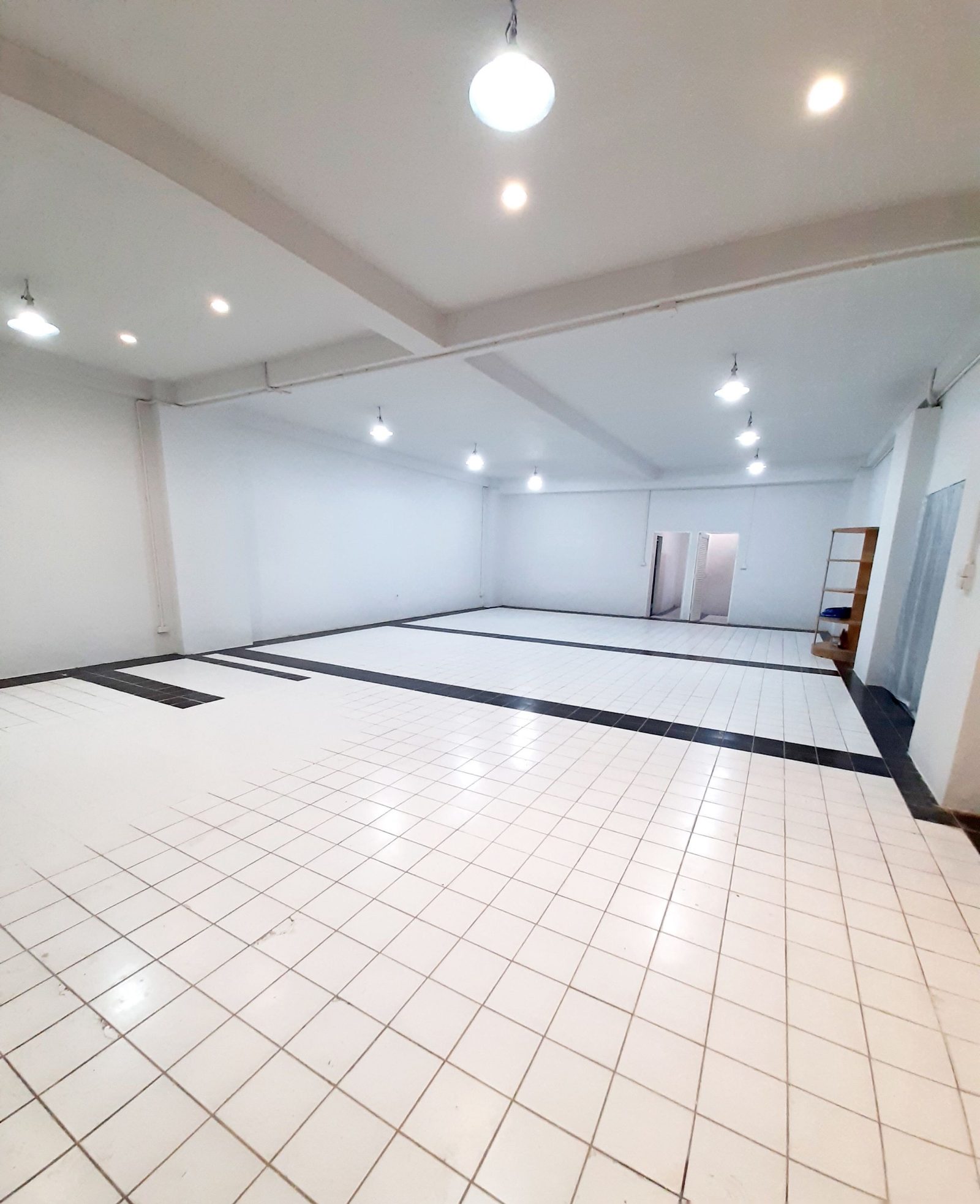 Studio Shophouse for rent at T.K Mansion — photo 4