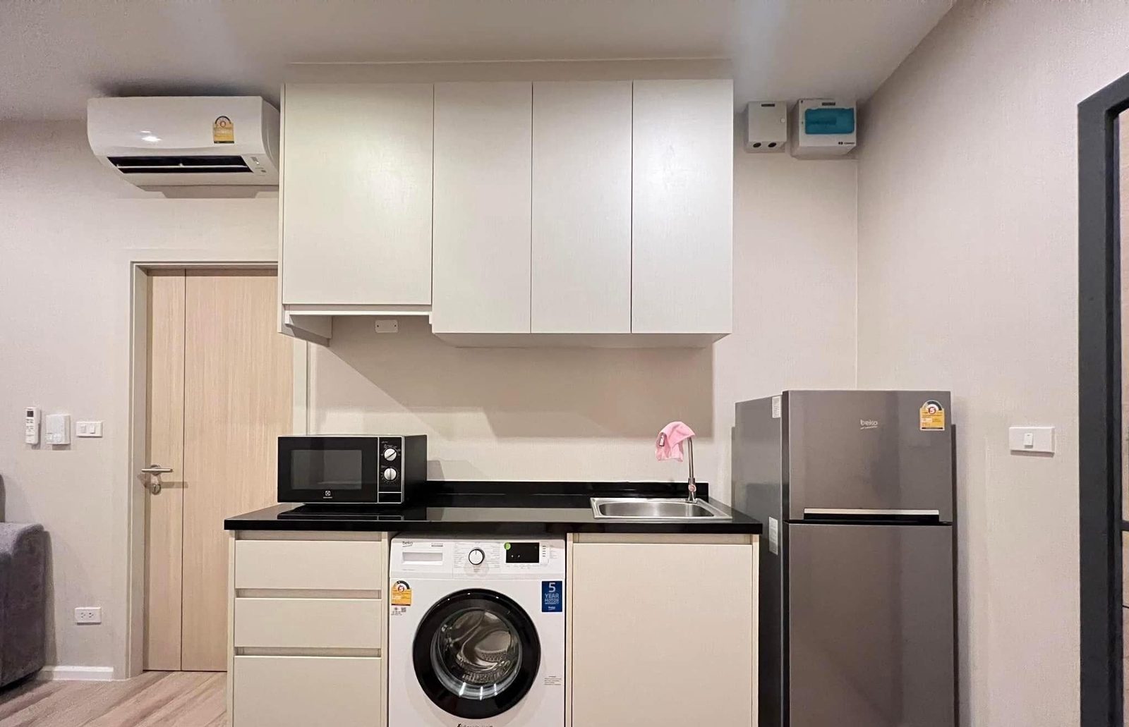 1 Bedroom Condo for rent at Amber By Eastern Star — photo 3
