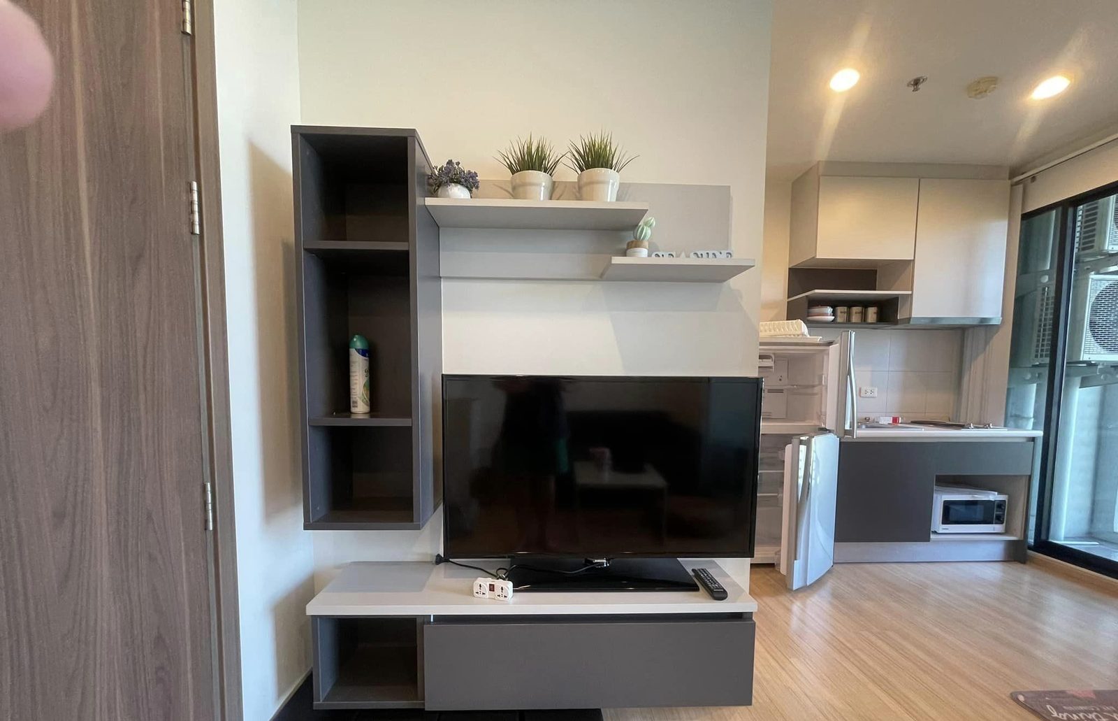 1 Bedroom Condo for rent at The Base Chaengwattana — photo 1